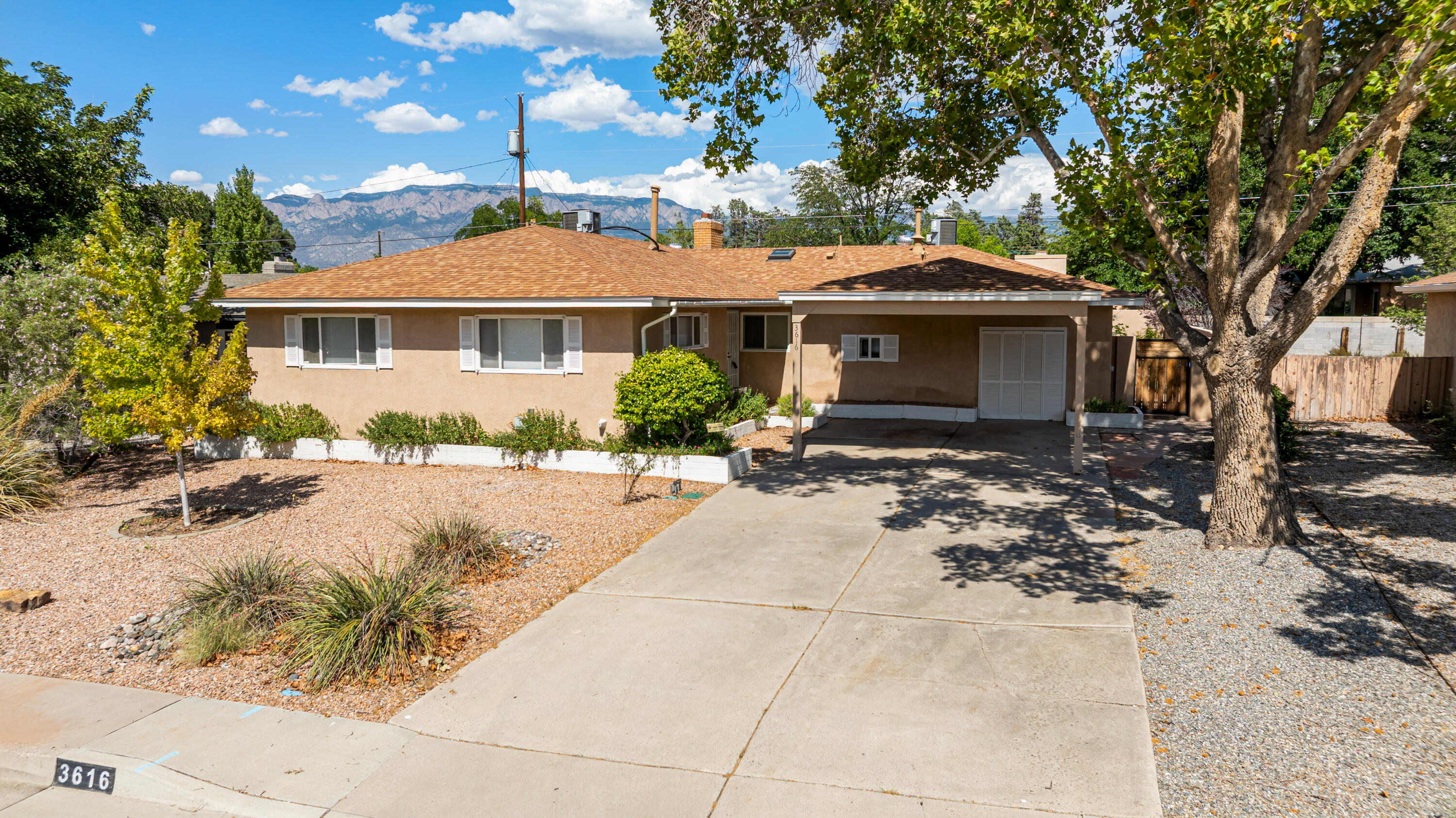 3616 Florida Street NE, Albuquerque, NM 87110