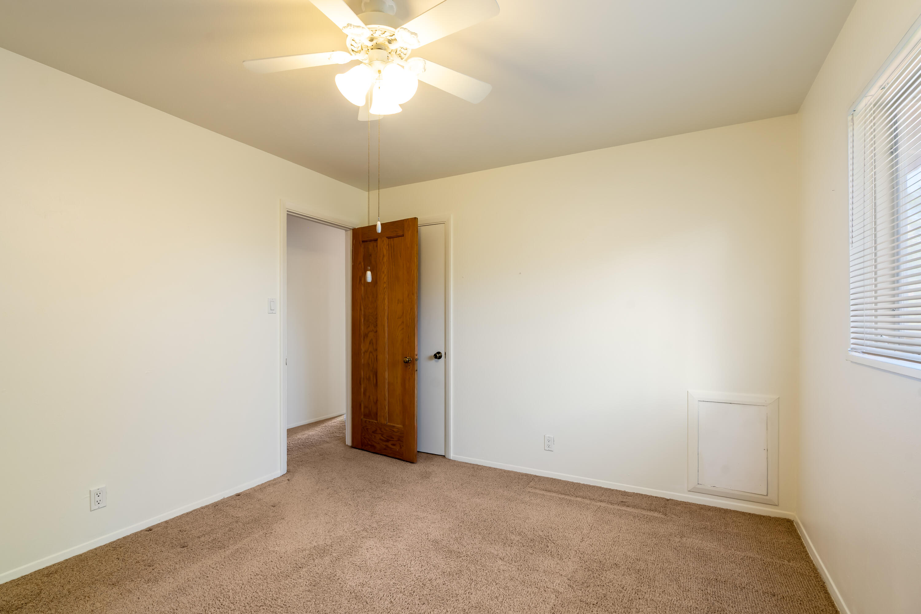 Photo 10 — 3616 Florida Street NE