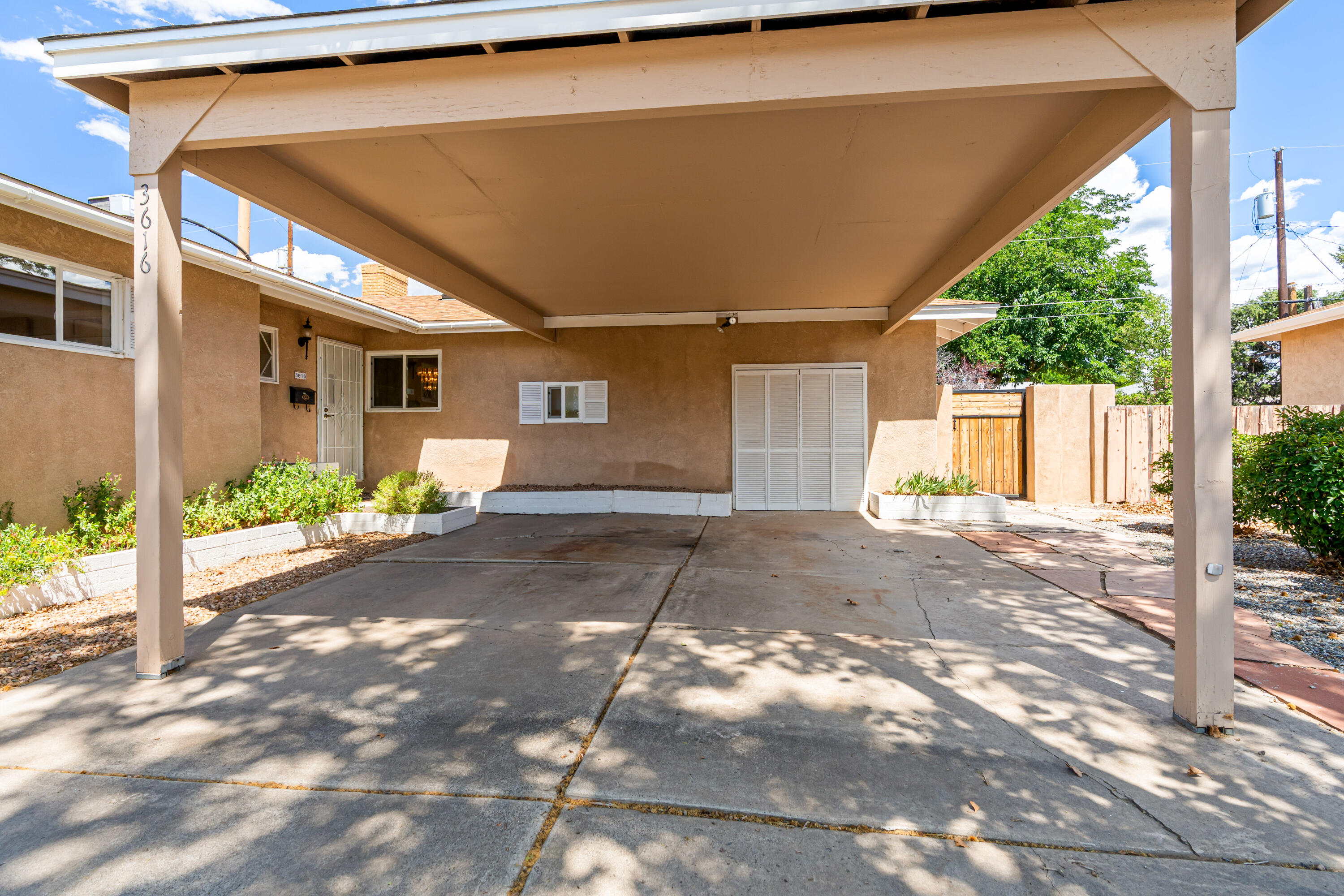 Photo 3 — 3616 Florida Street NE