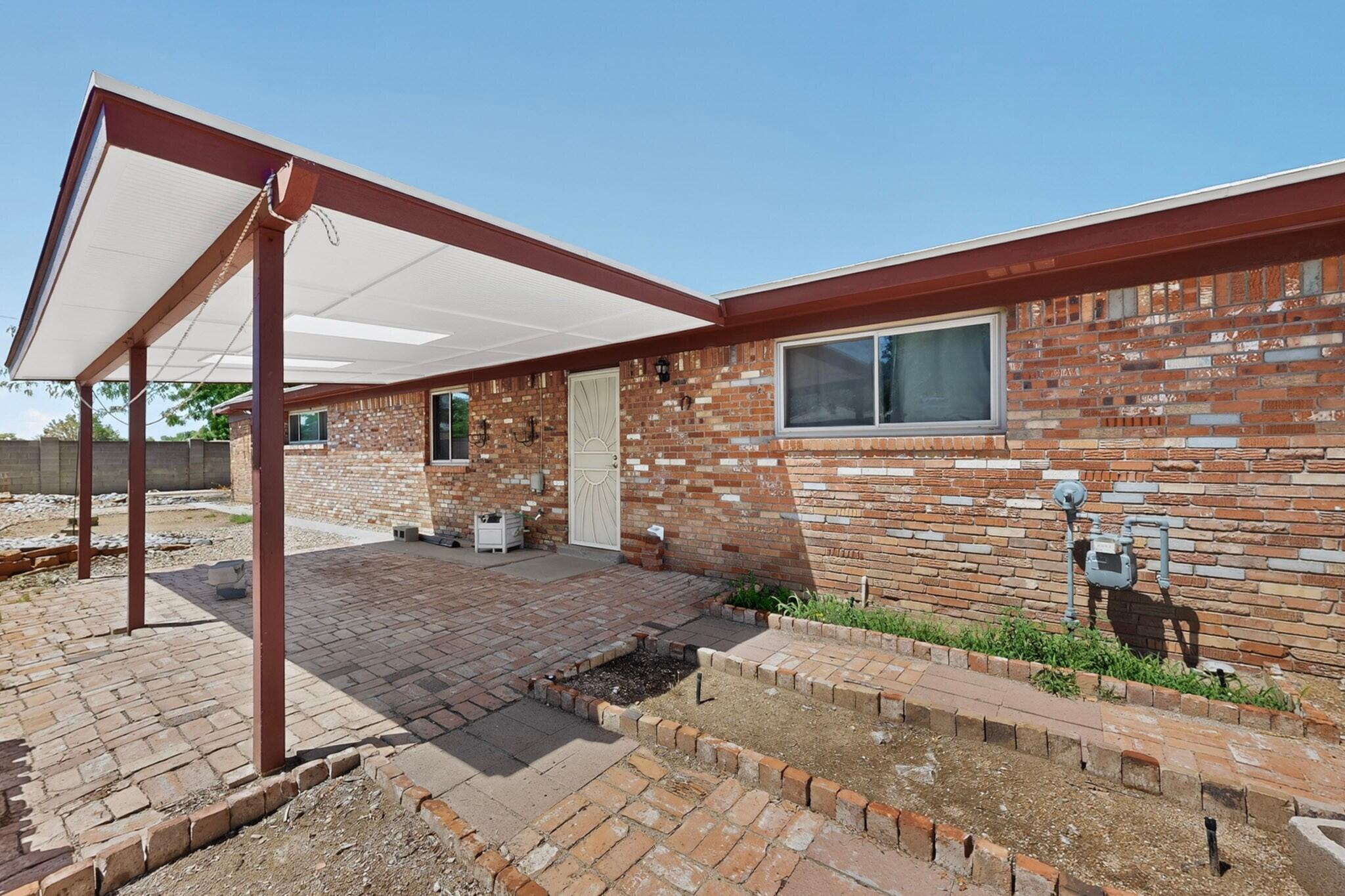 Photo 10 — 8432 Palo Duro Avenue NE