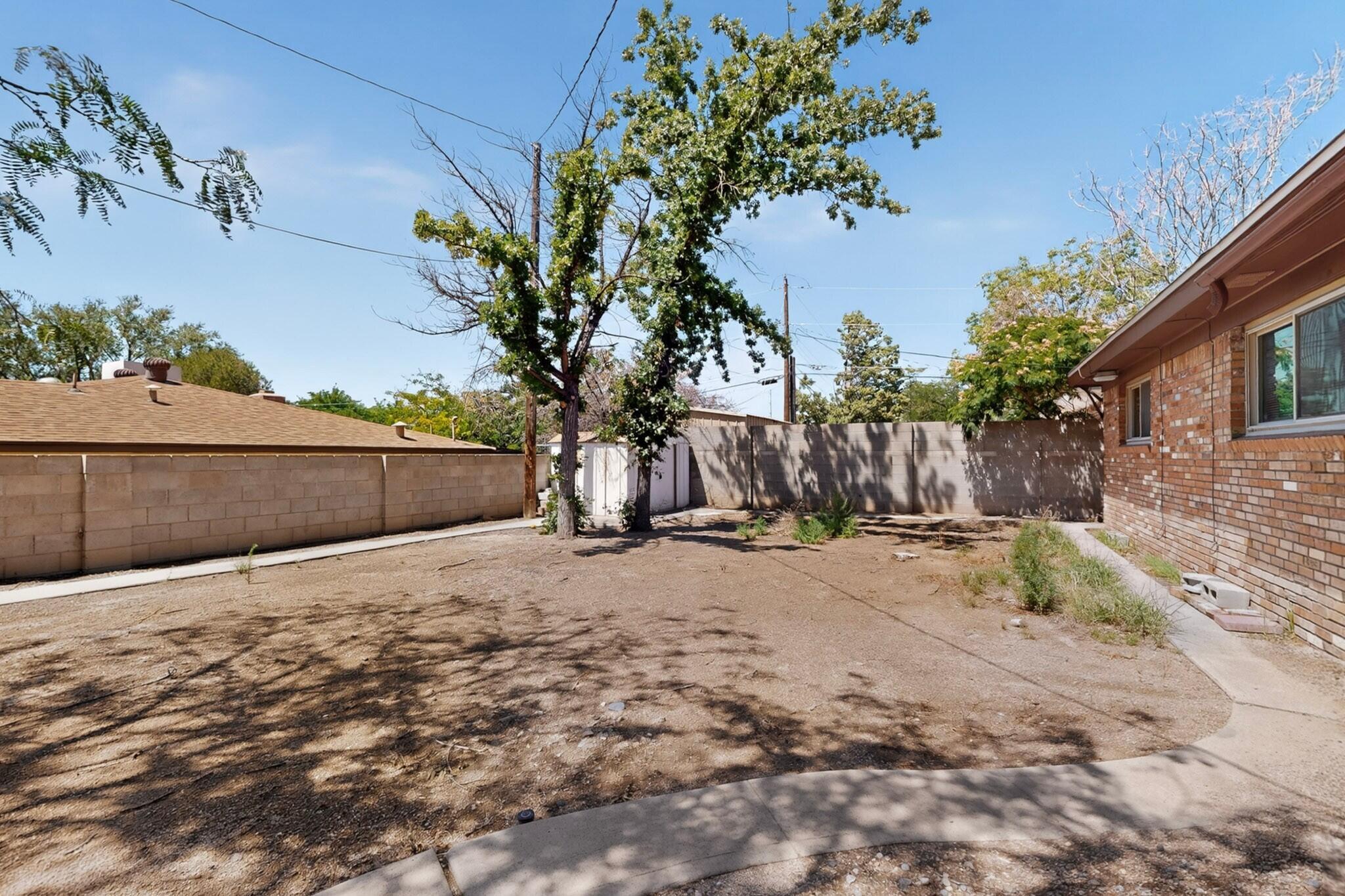 Photo 5 — 8432 Palo Duro Avenue NE