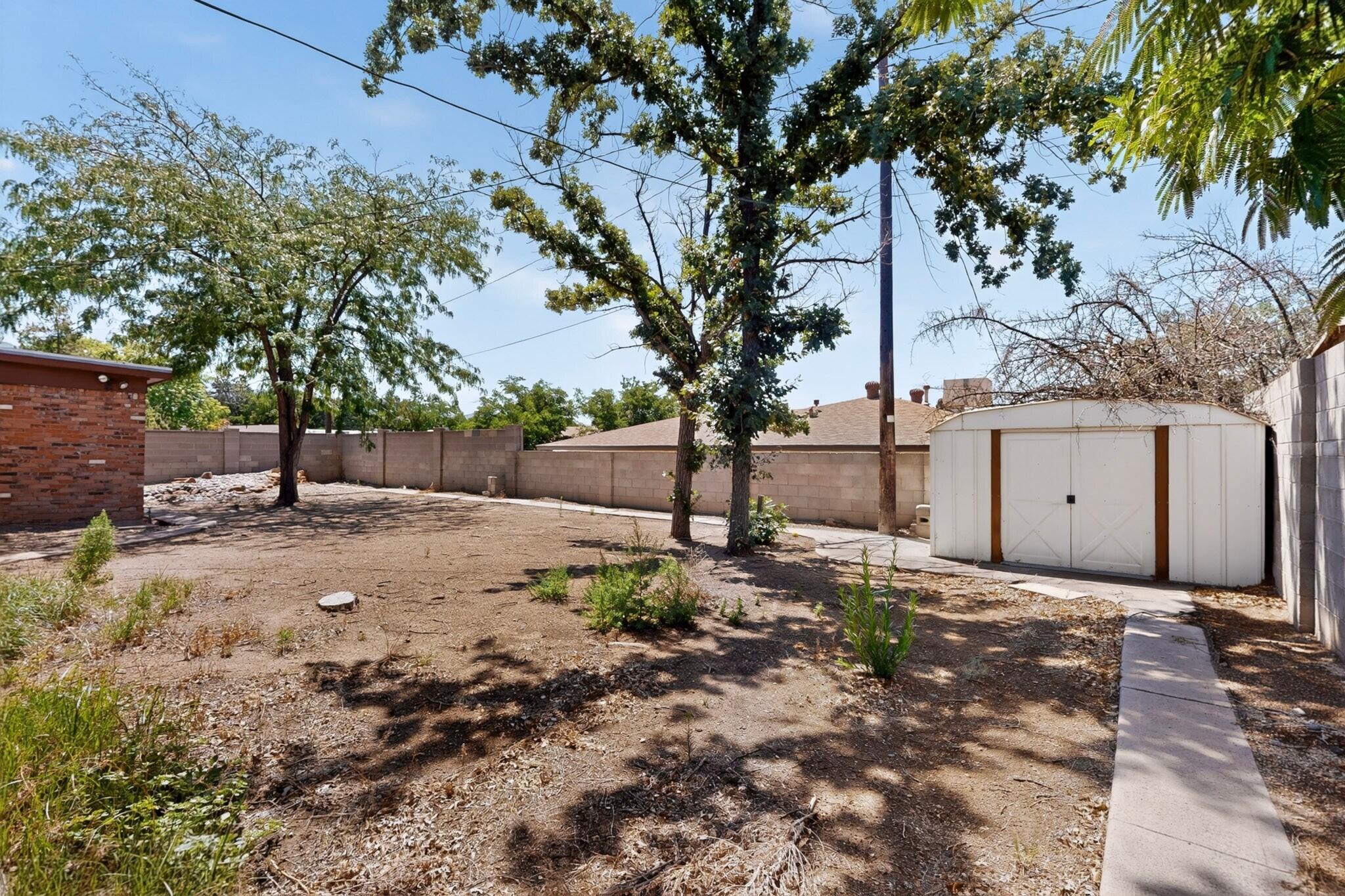 Photo 4 — 8432 Palo Duro Avenue NE