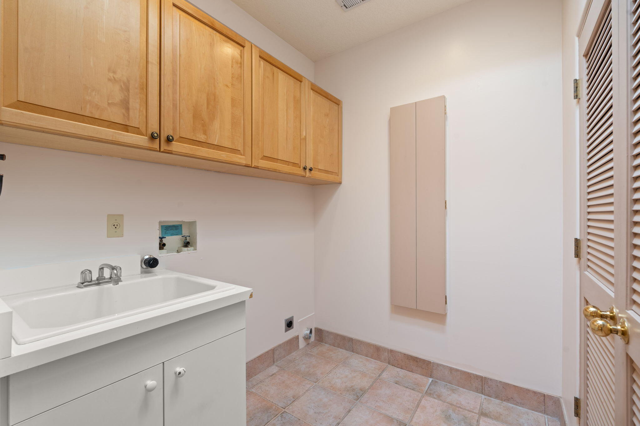 Photo 2 — 25 First Mesa Court