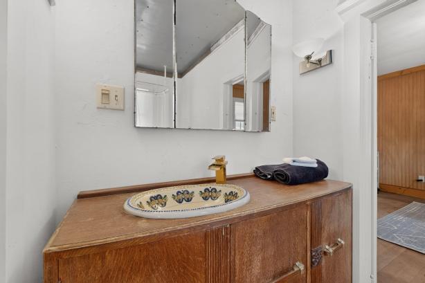 Photo 3 — 401 N Corbett Avenue