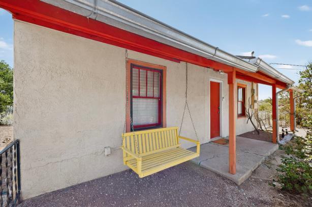 Photo 10 — 401 N Corbett Avenue
