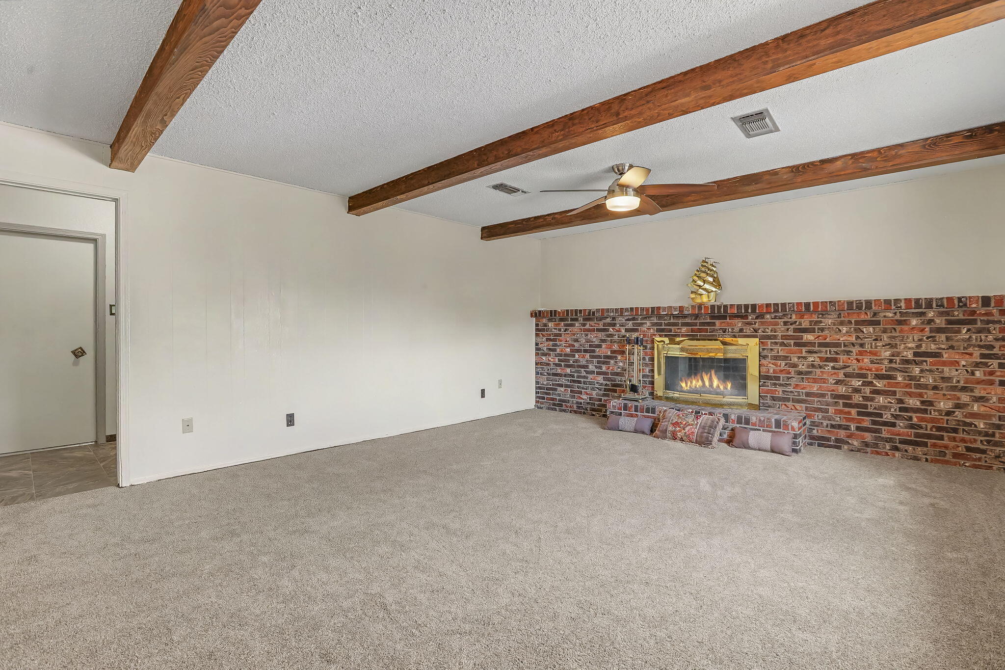 Photo 5 — 12420 Morocco Road NE