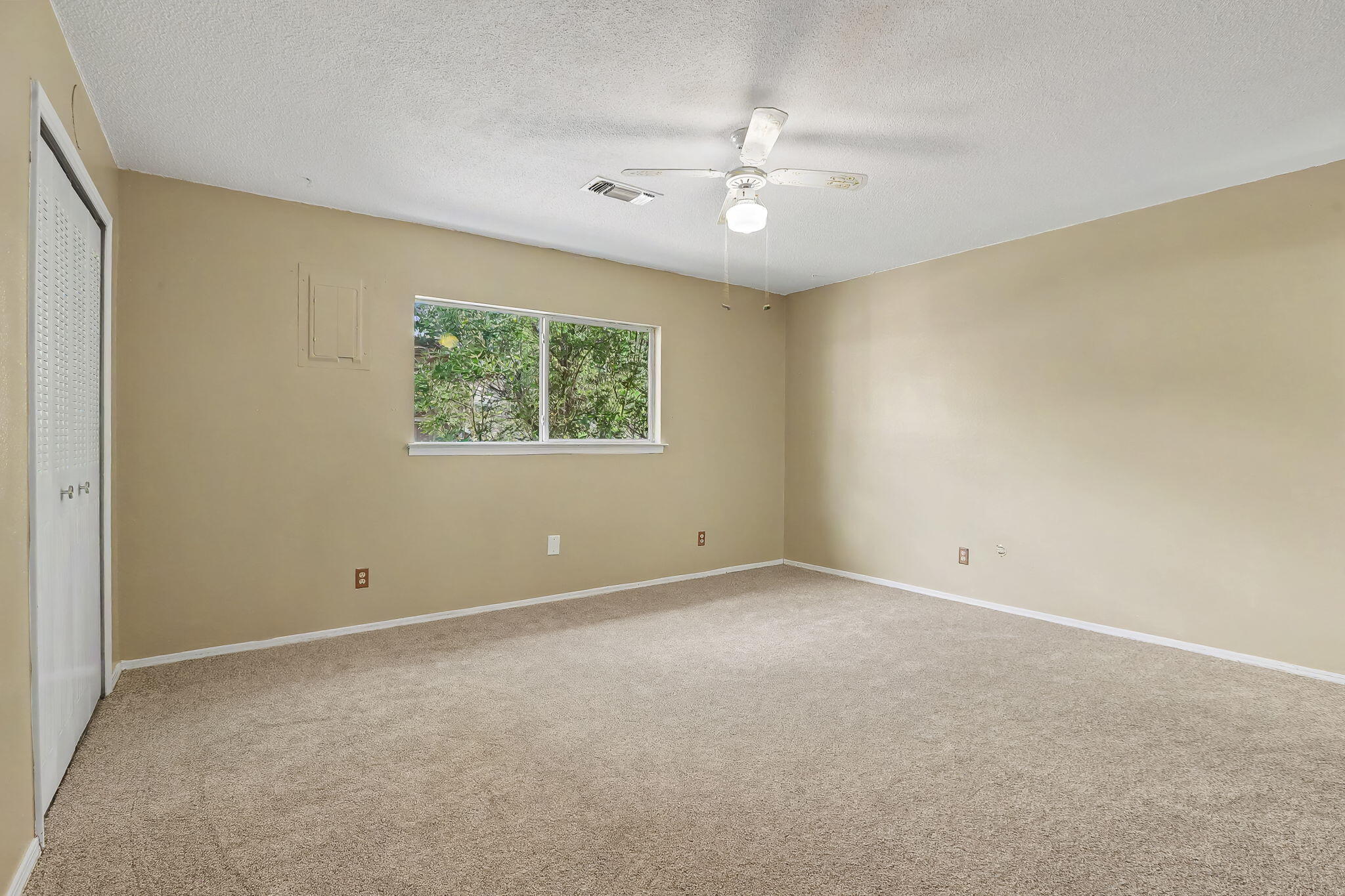 Photo 6 — 12420 Morocco Road NE