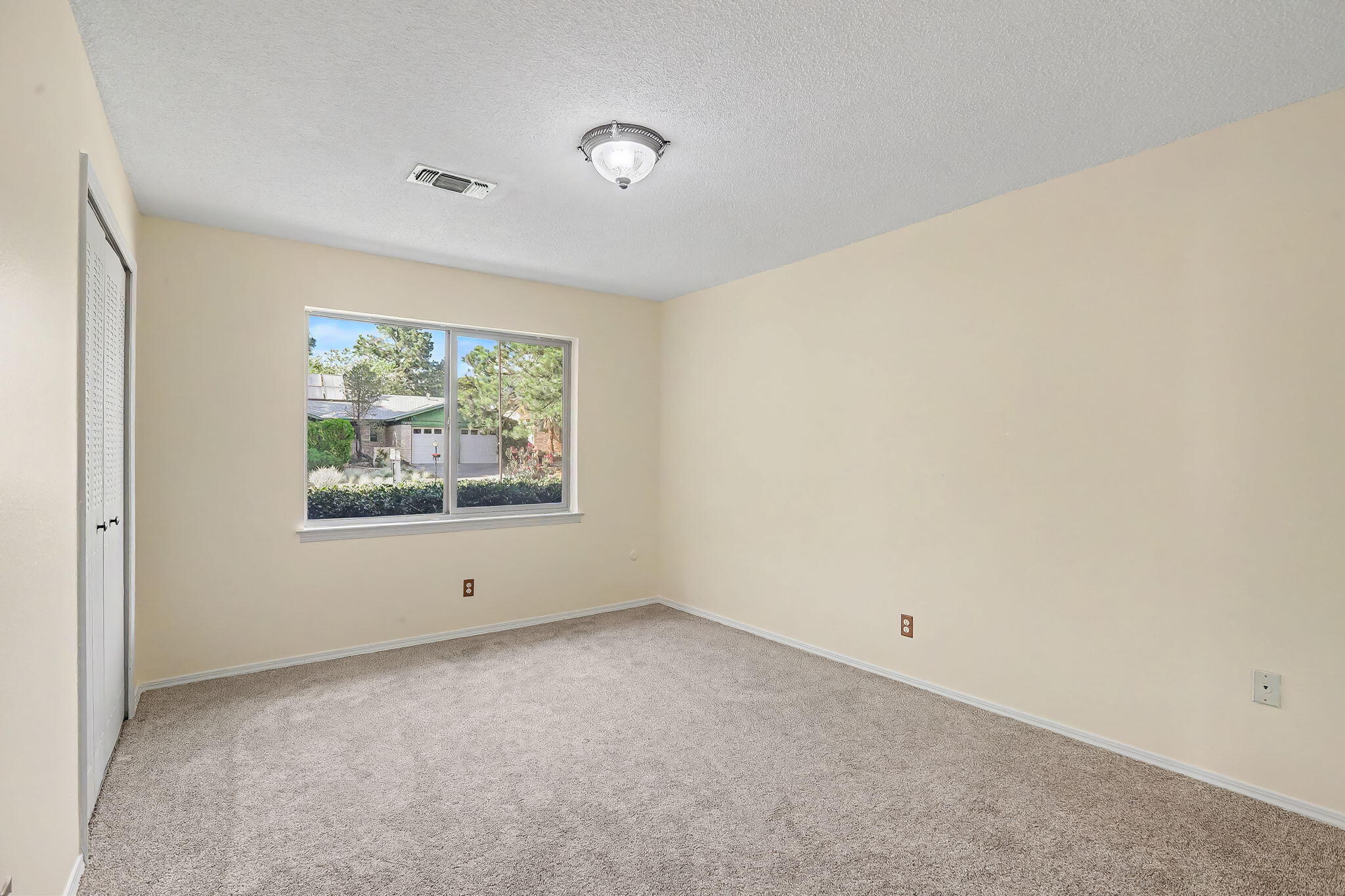 Photo 10 — 12420 Morocco Road NE