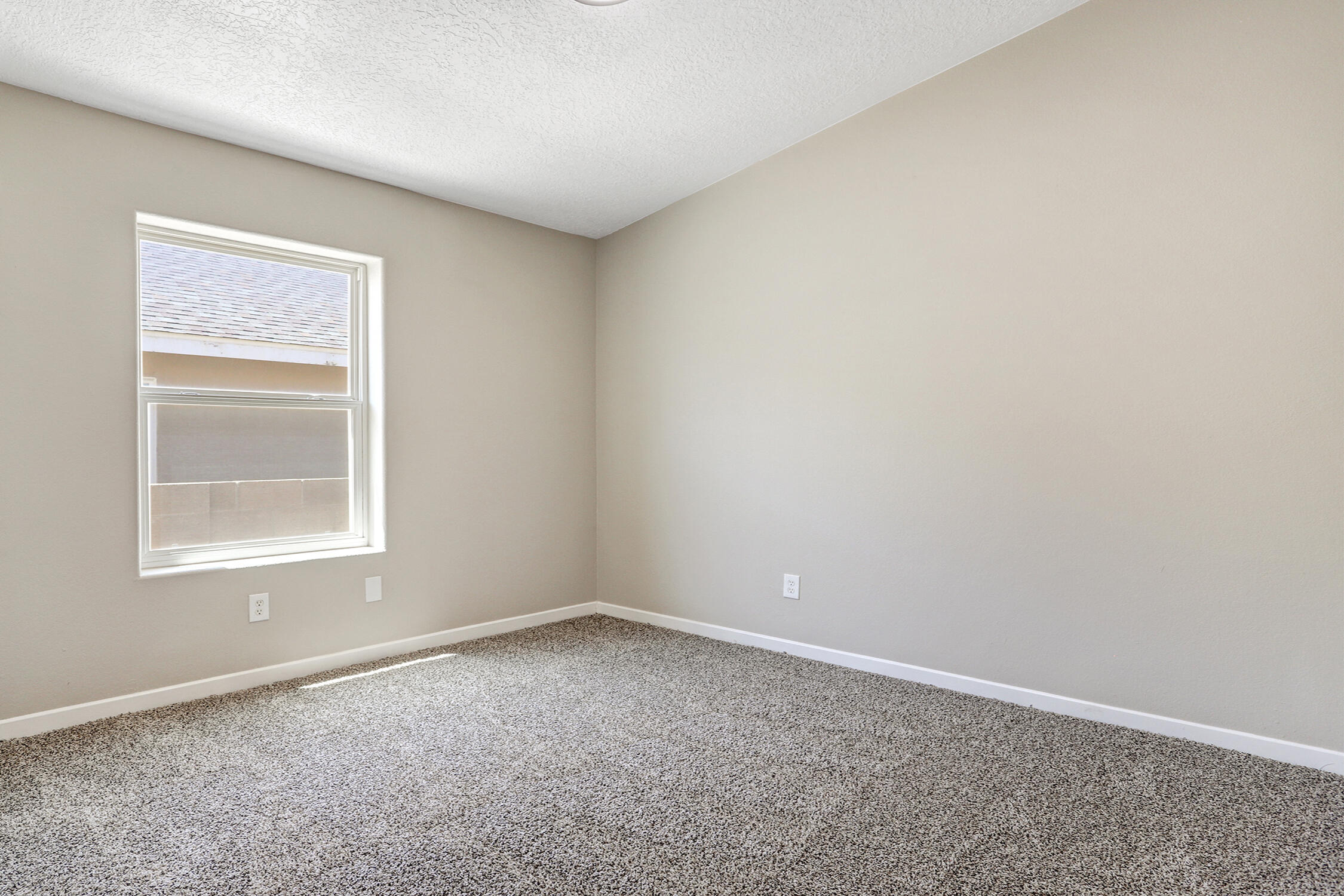 Photo 7 — 1440 Reynosa Loop SE