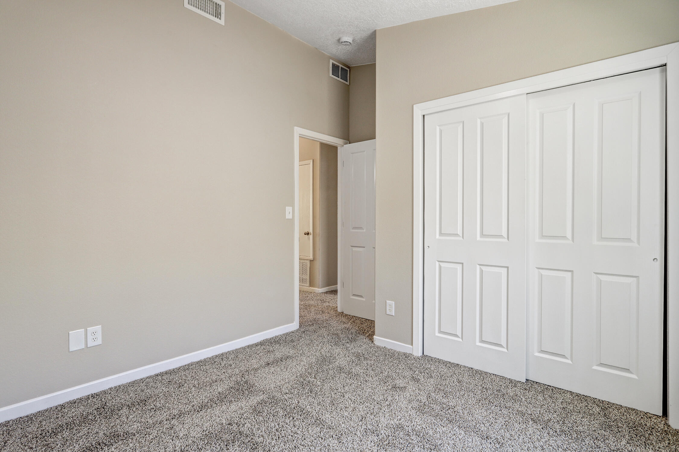 Photo 8 — 1440 Reynosa Loop SE