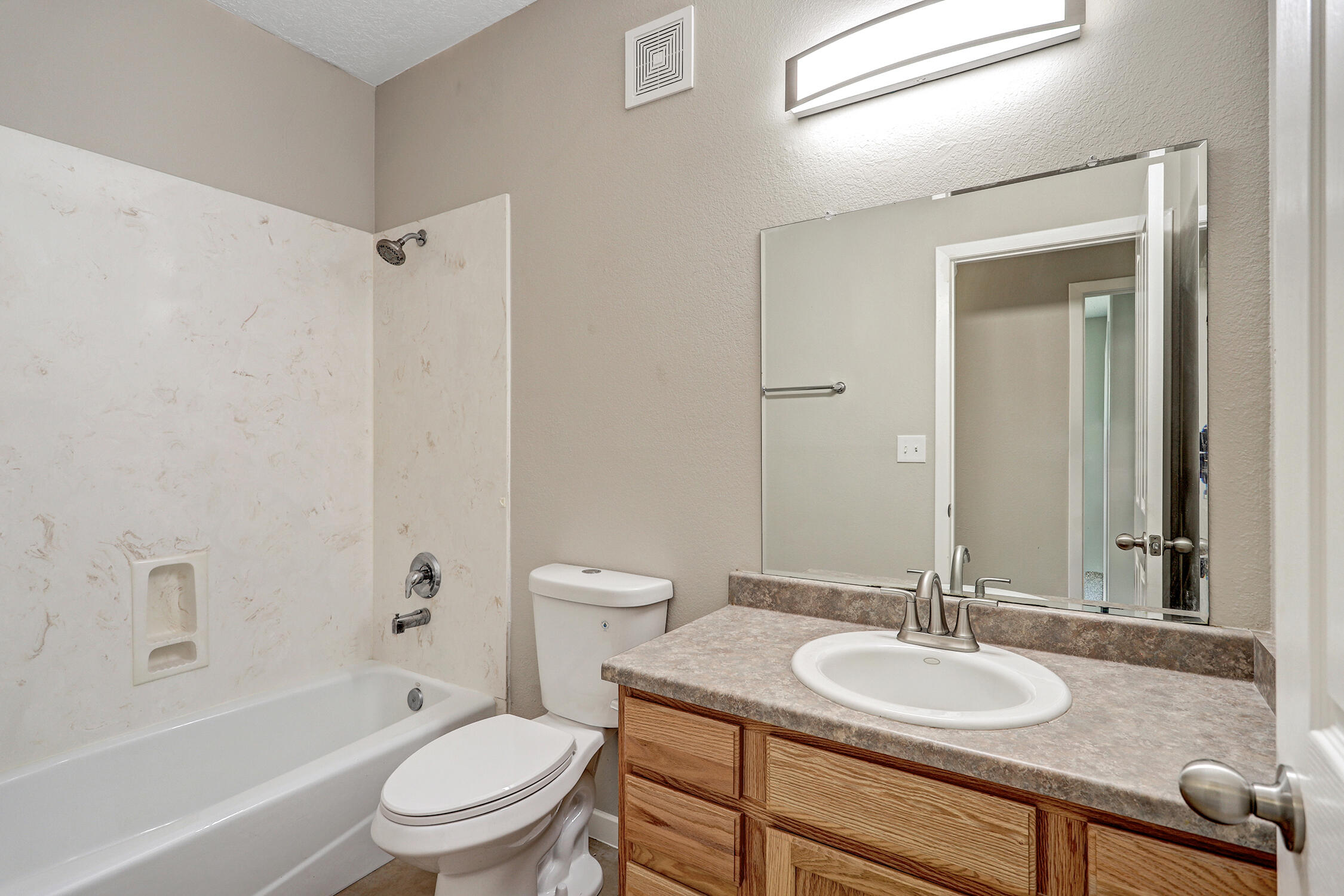 Photo 9 — 1440 Reynosa Loop SE