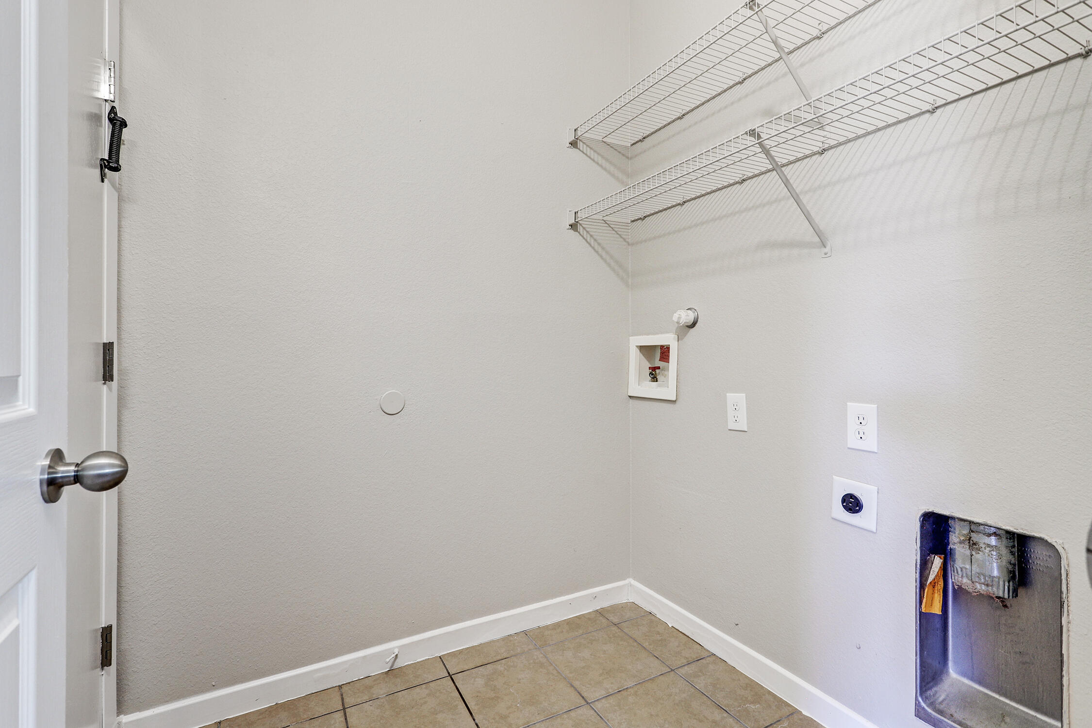 Photo 12 — 1440 Reynosa Loop SE