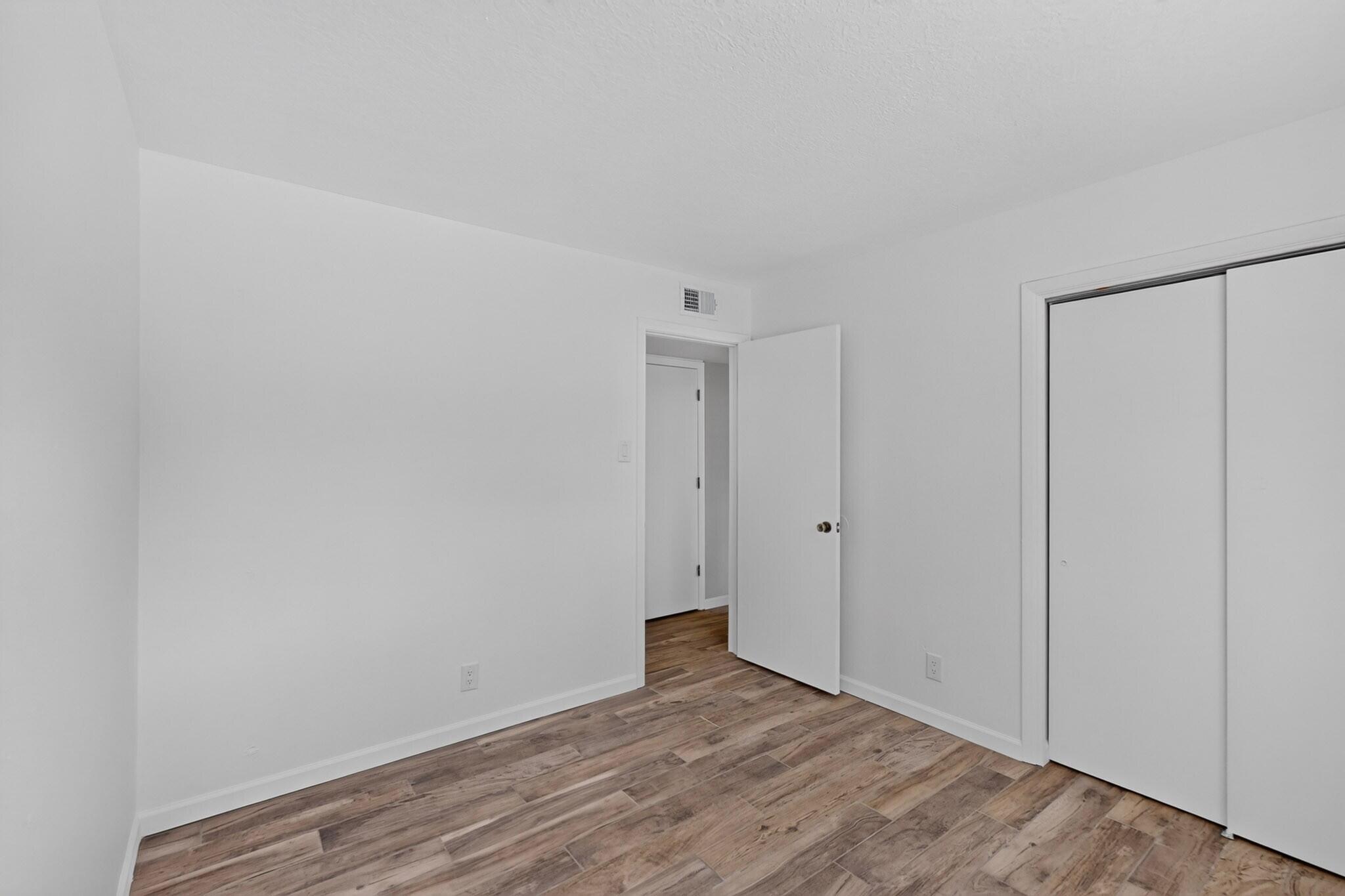 Photo 2 — 5809 Plaza Paseo Street NW