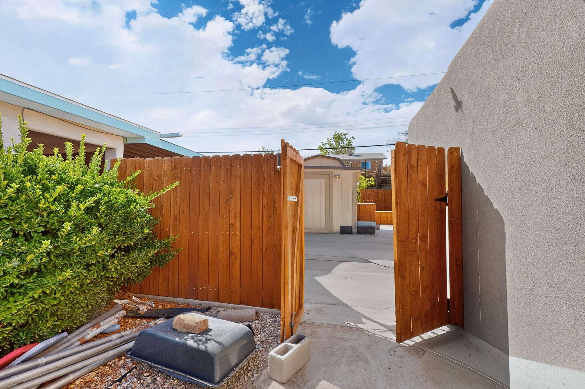 Photo 15 — 5809 Plaza Paseo Street NW
