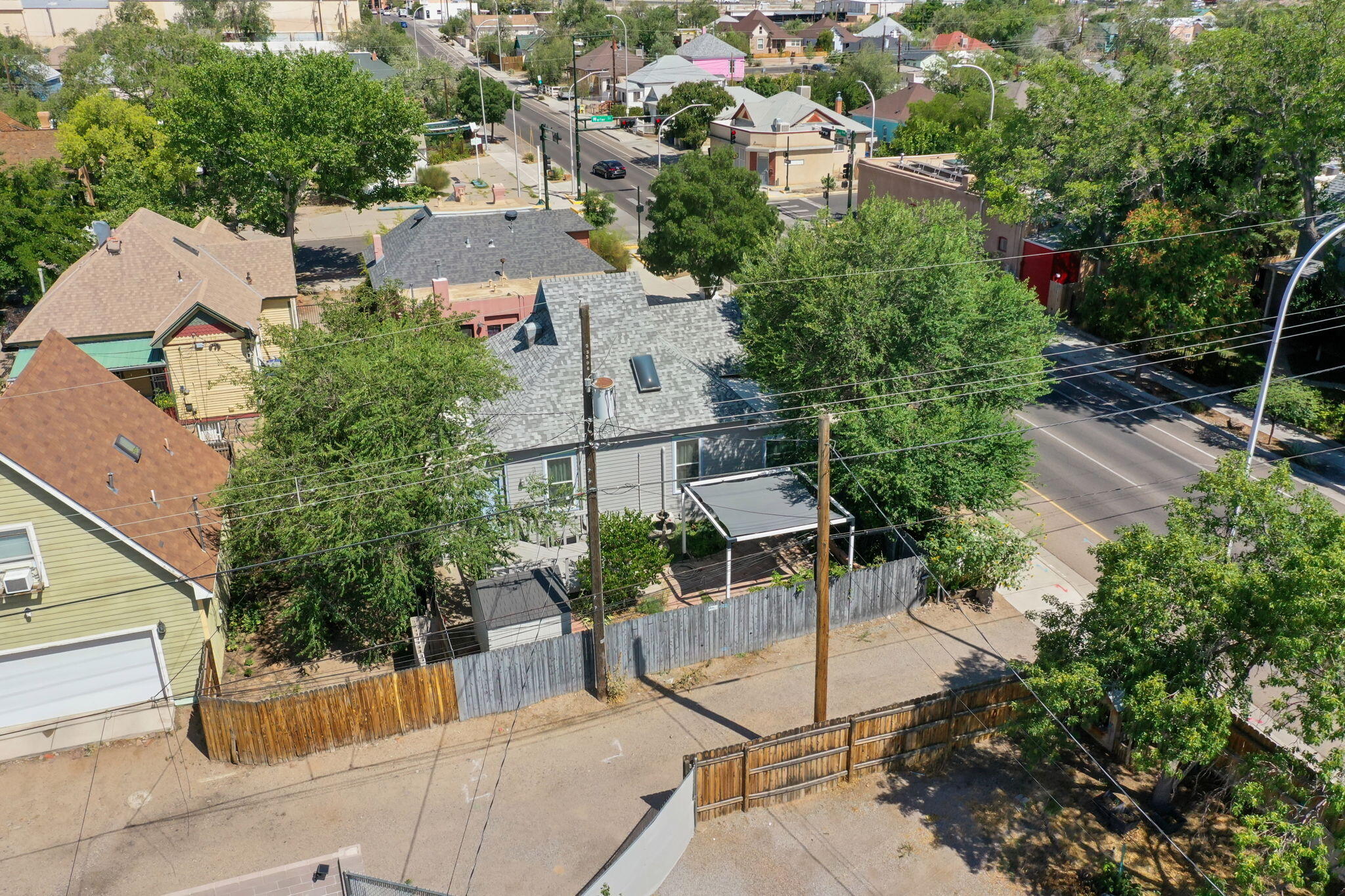 Photo 8 — 517 Coal Avenue SE