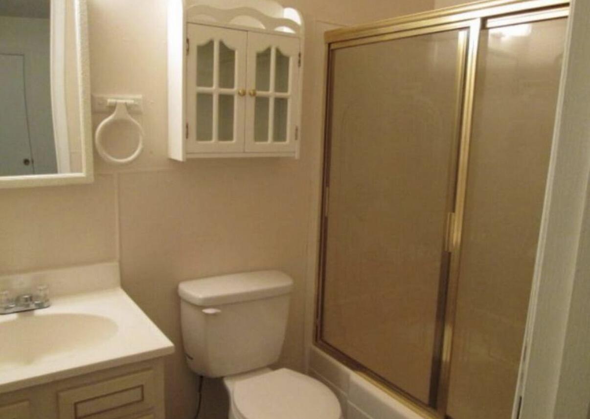 Photo 4 — 12000 Stilwell Drive NE APT C