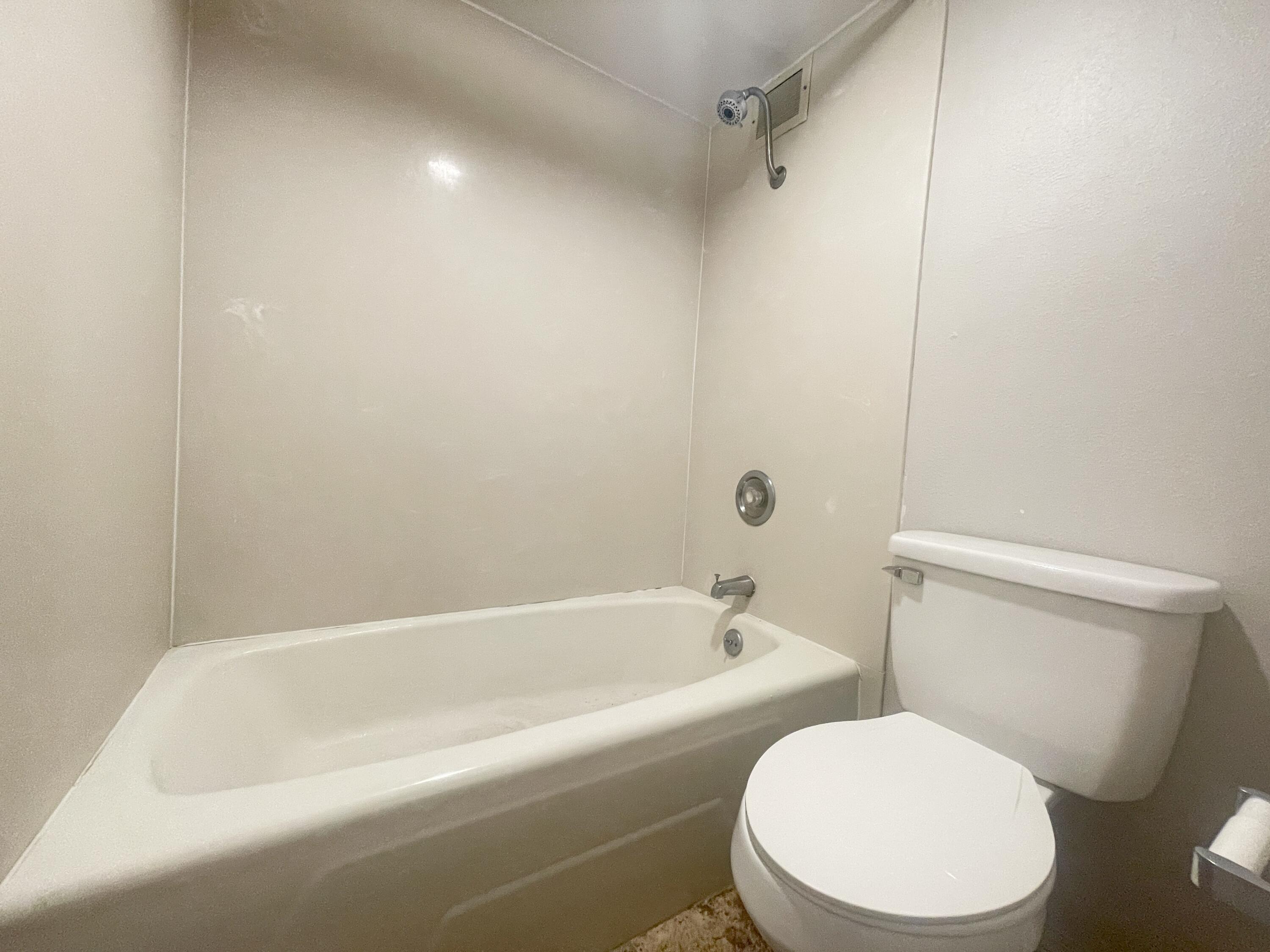 Photo 15 — 802 Gold Avenue SW