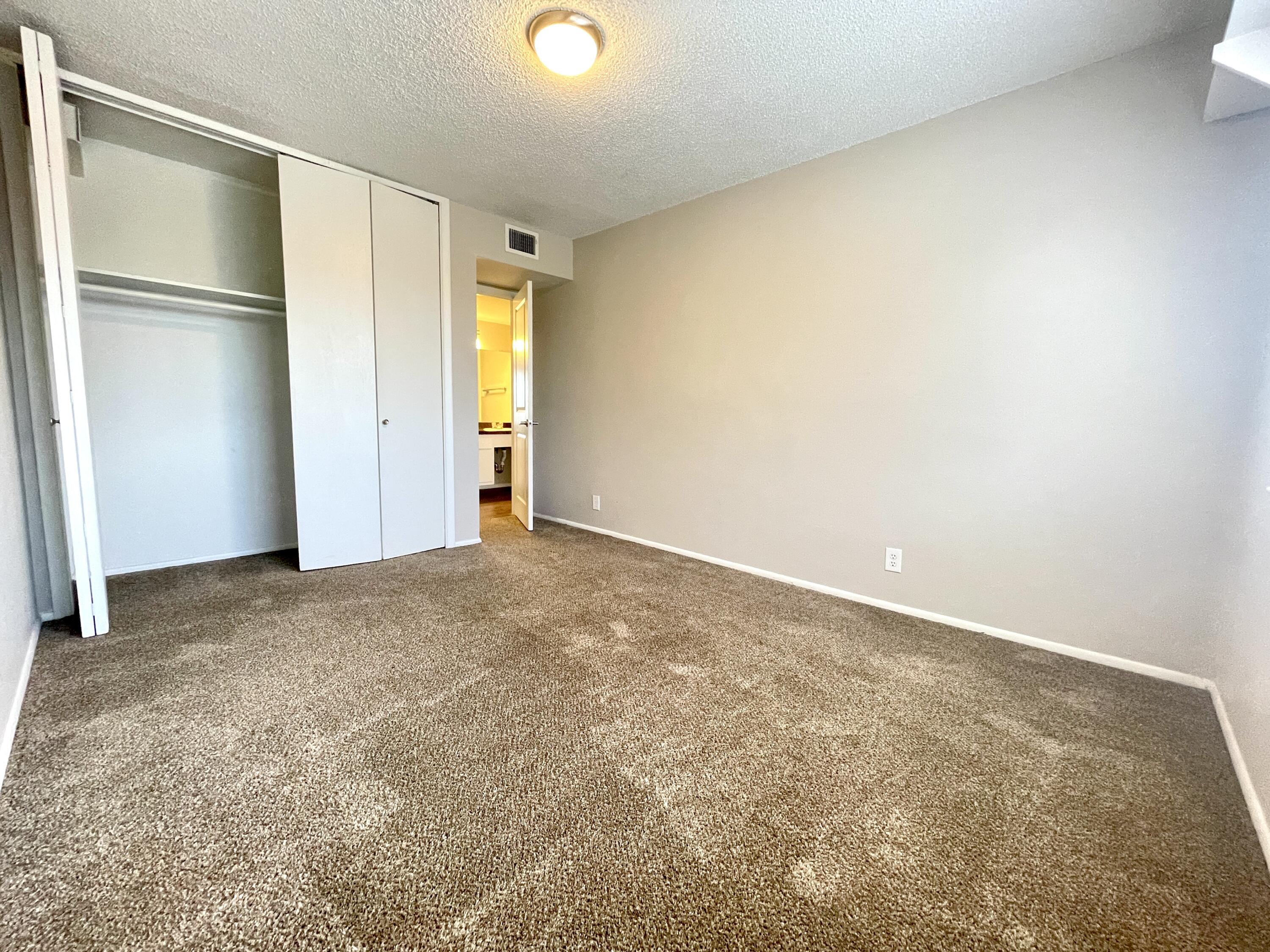 Photo 11 — 802 Gold Avenue SW