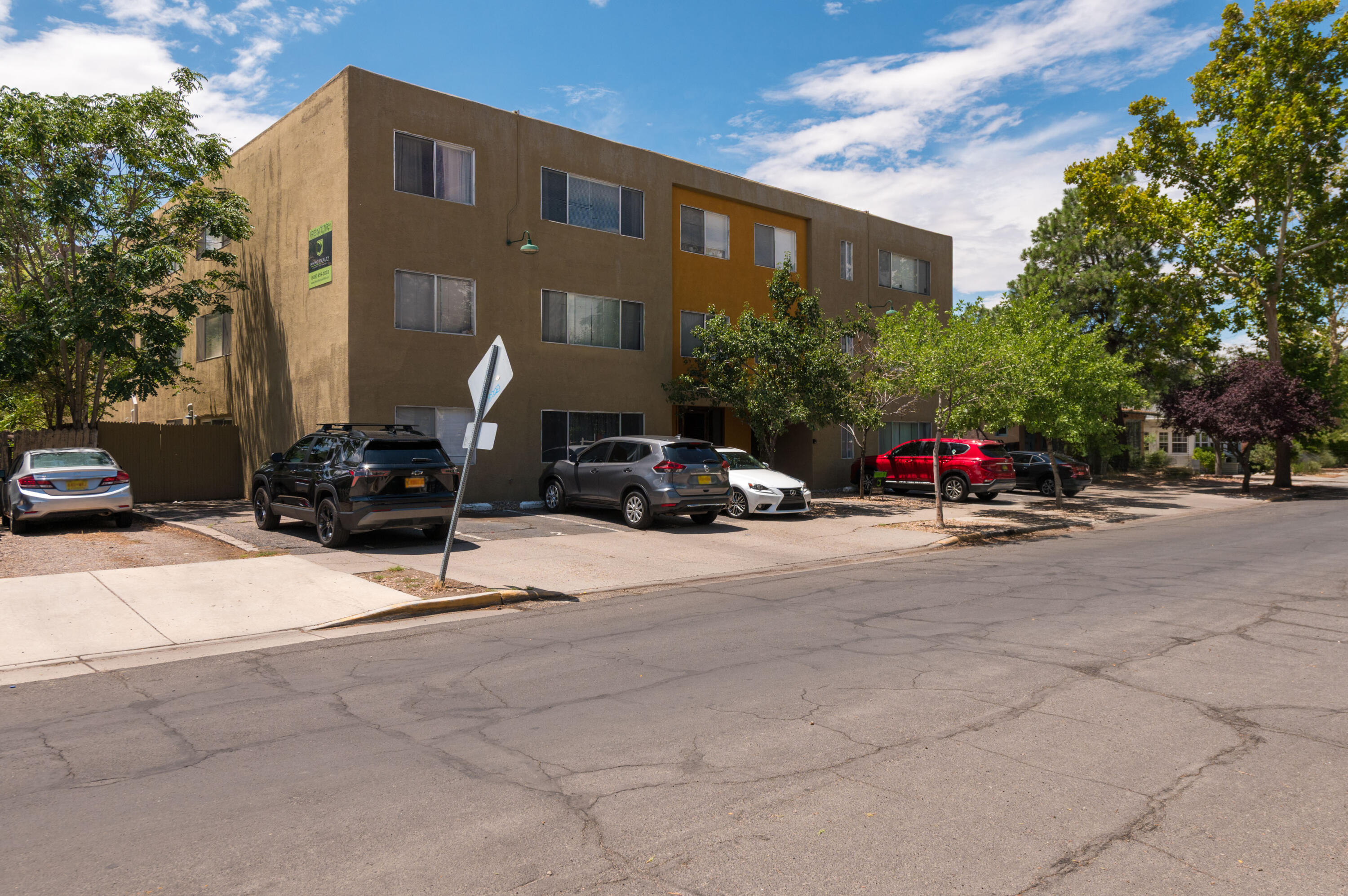 Photo 3 — 802 Gold Avenue SW