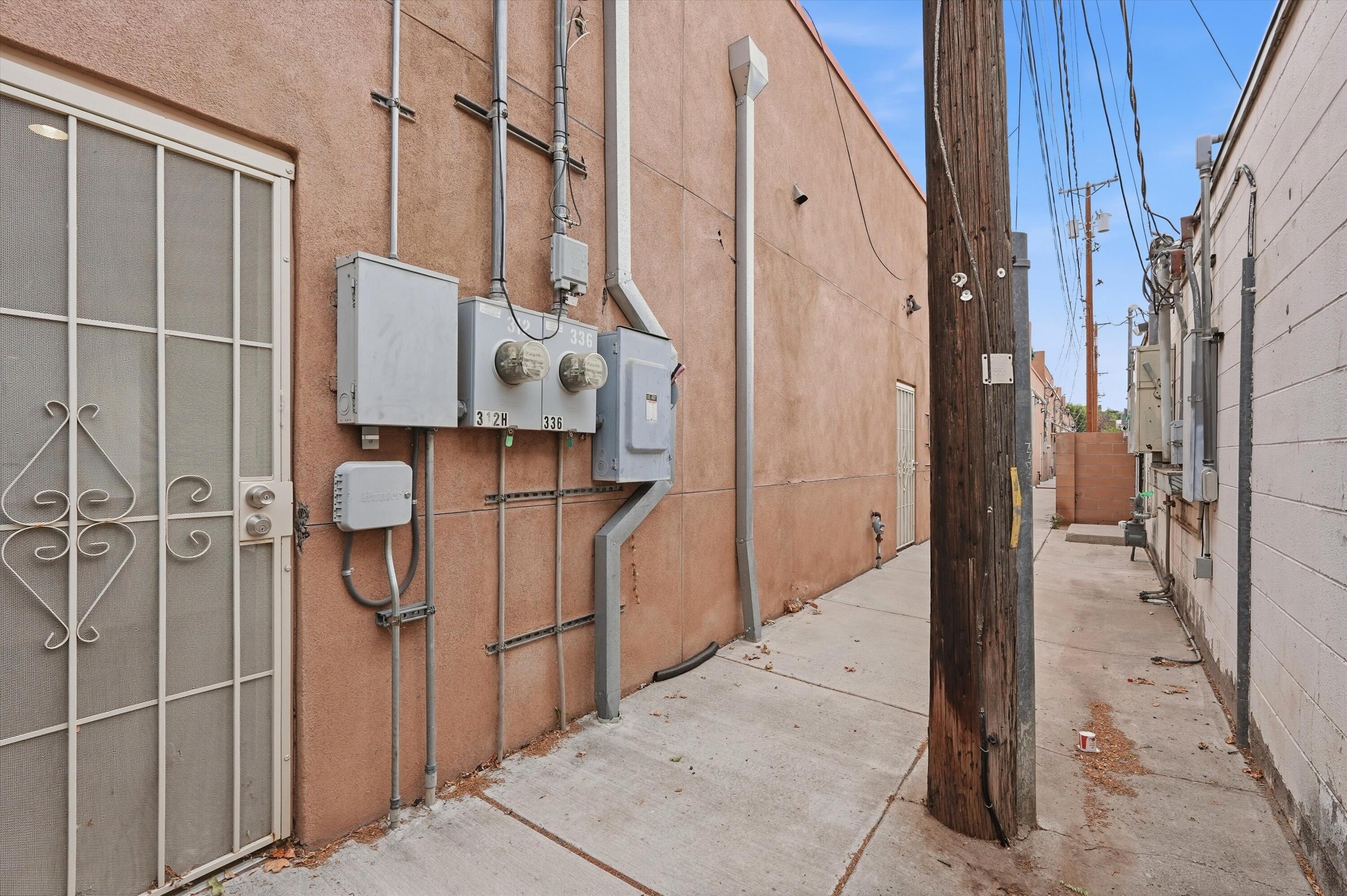 Photo 3 — 336 Adams Street SE