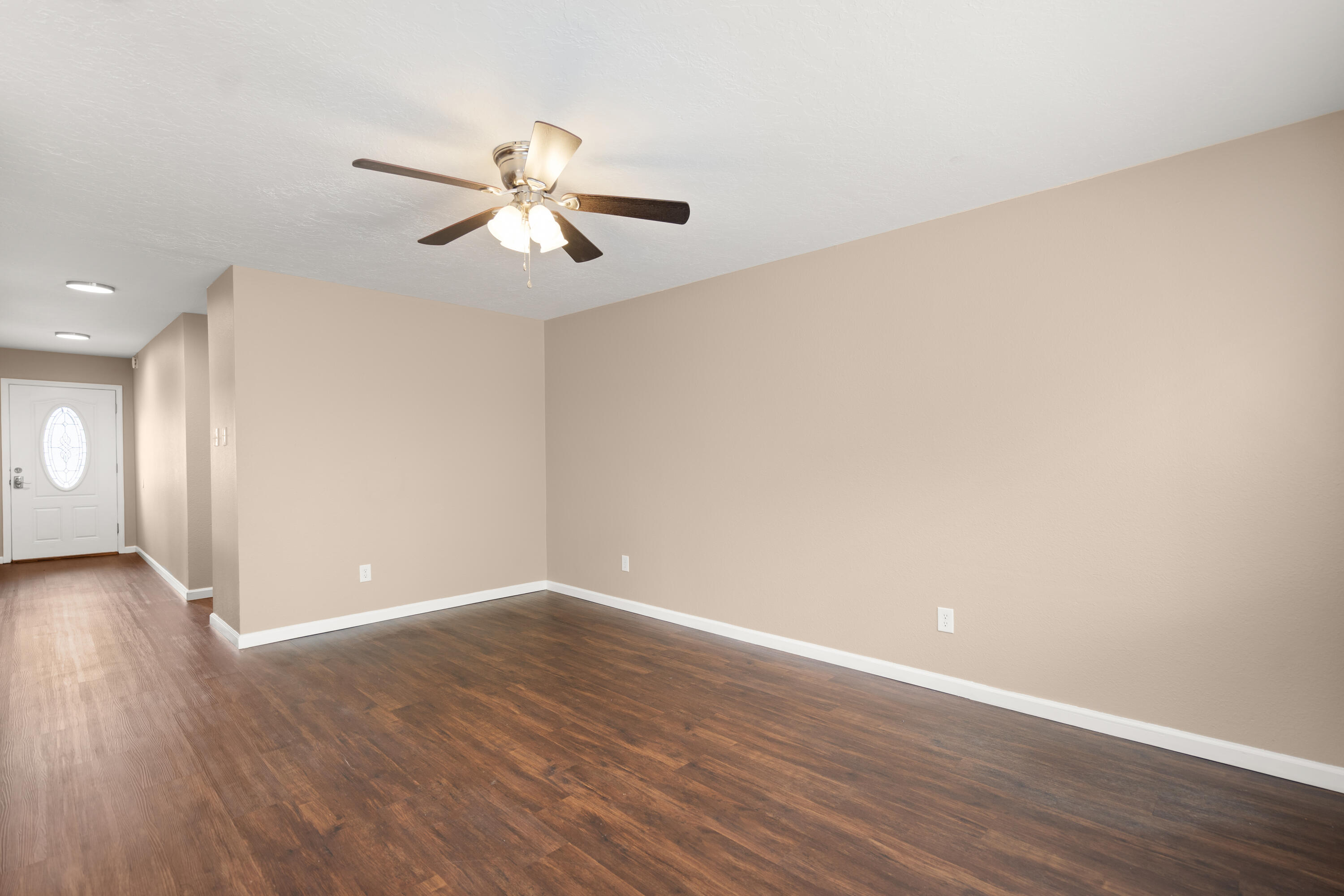 Photo 11 — 8114 Pickard Avenue NE