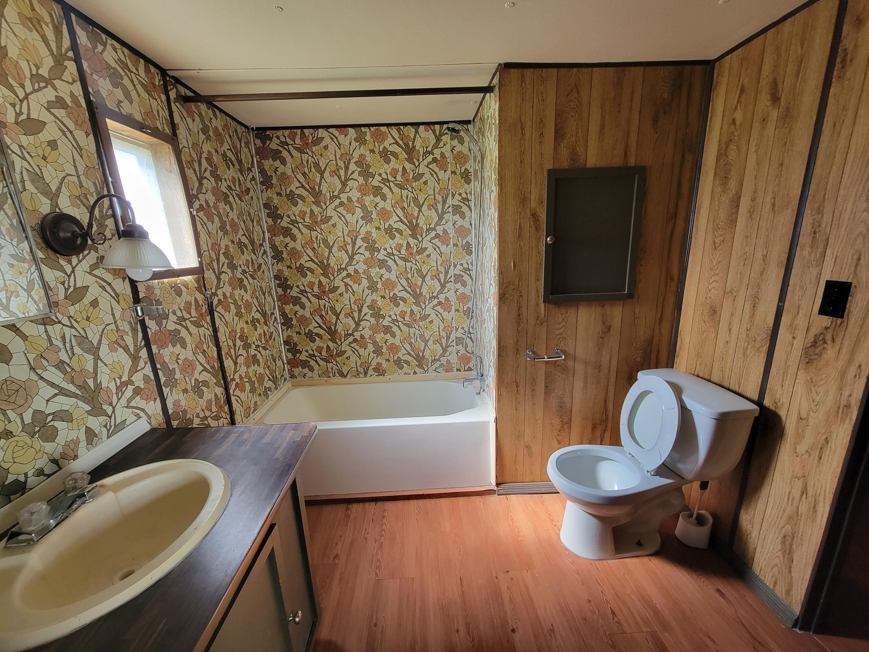 Photo 11 — 1101 Clark Avenue