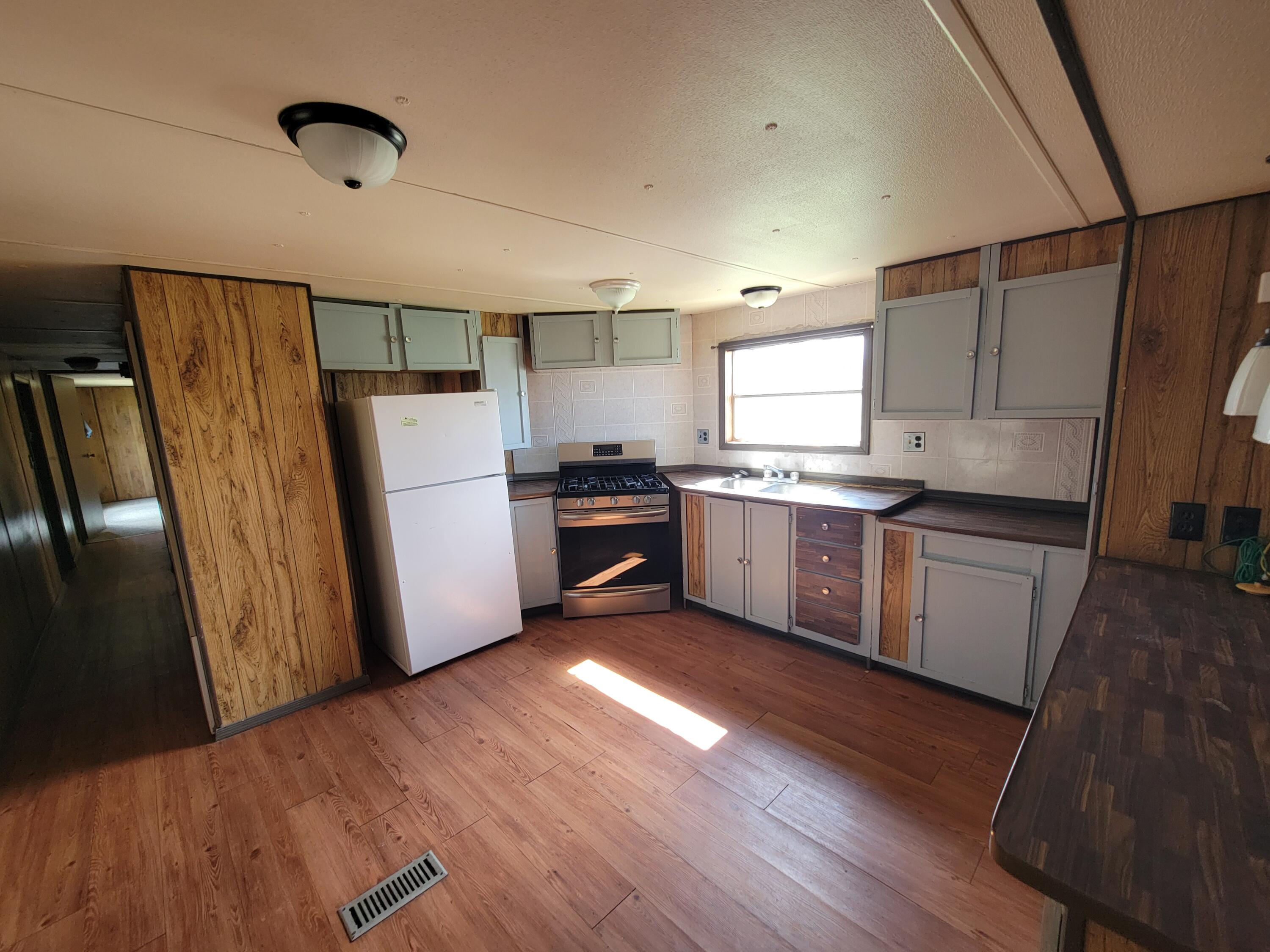 Photo 12 — 1101 Clark Avenue