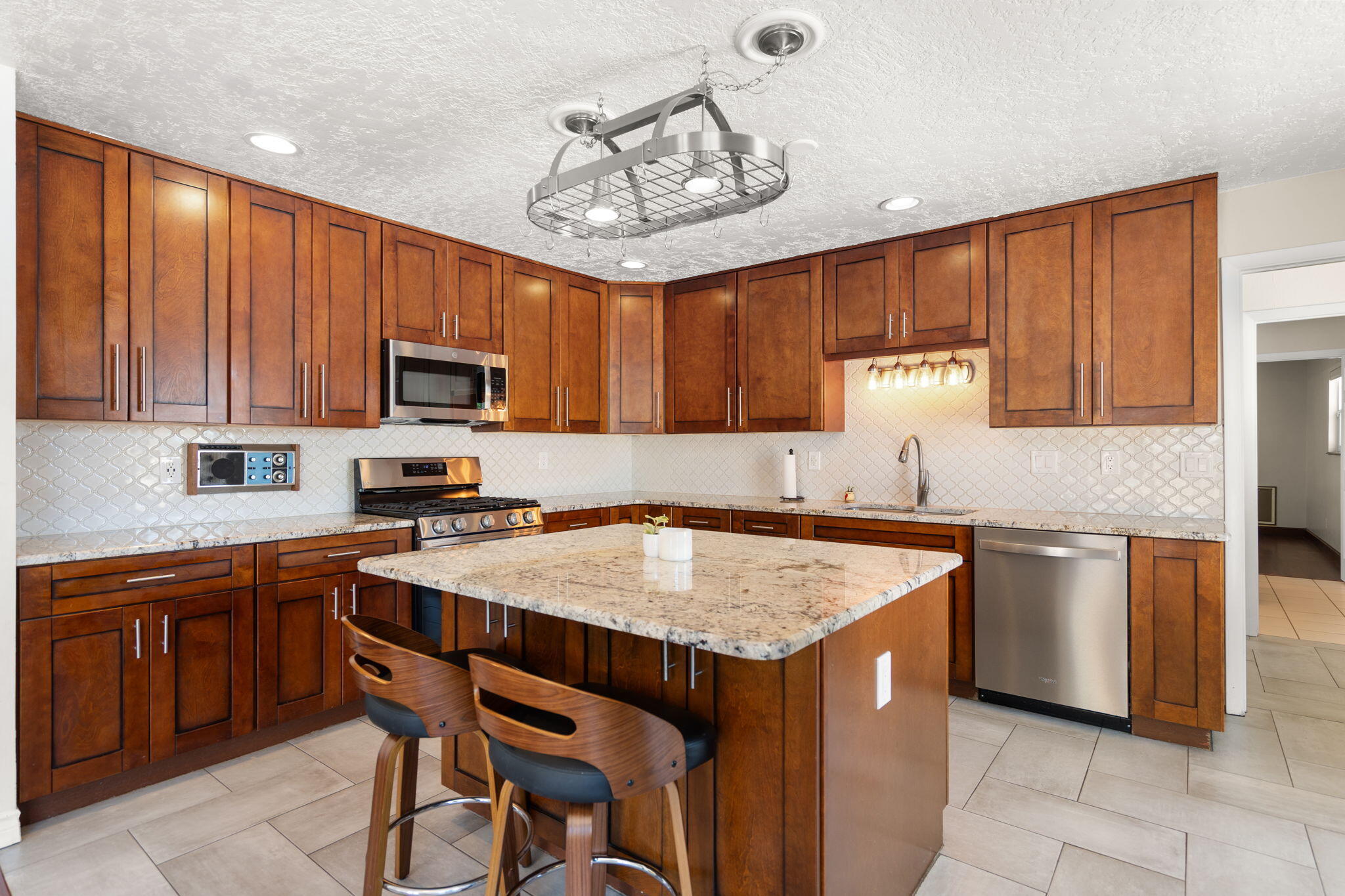 Photo 16 — 3705 35th Circle SE