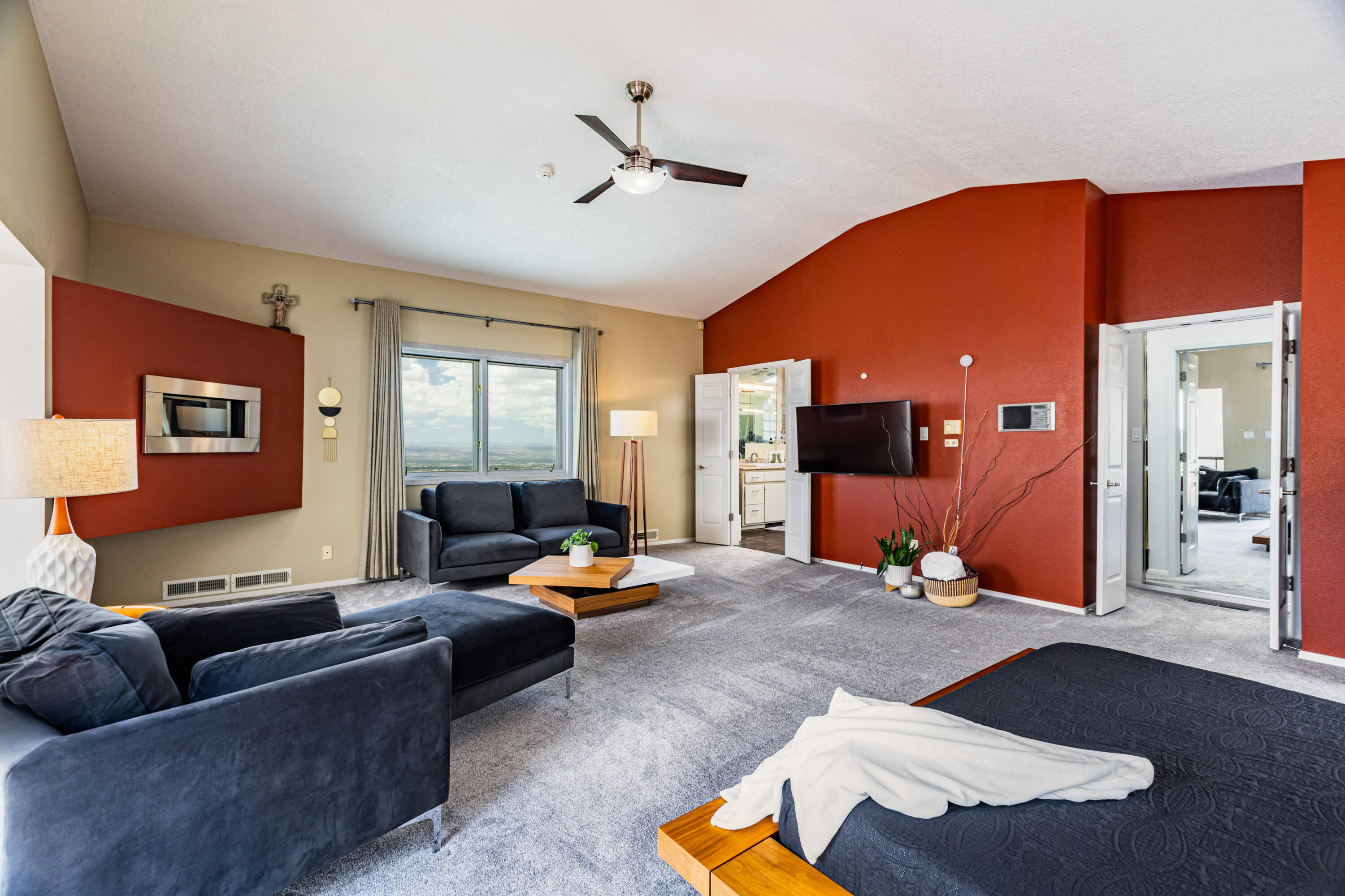 Photo 3 — 13616 Deer Trail Place NE