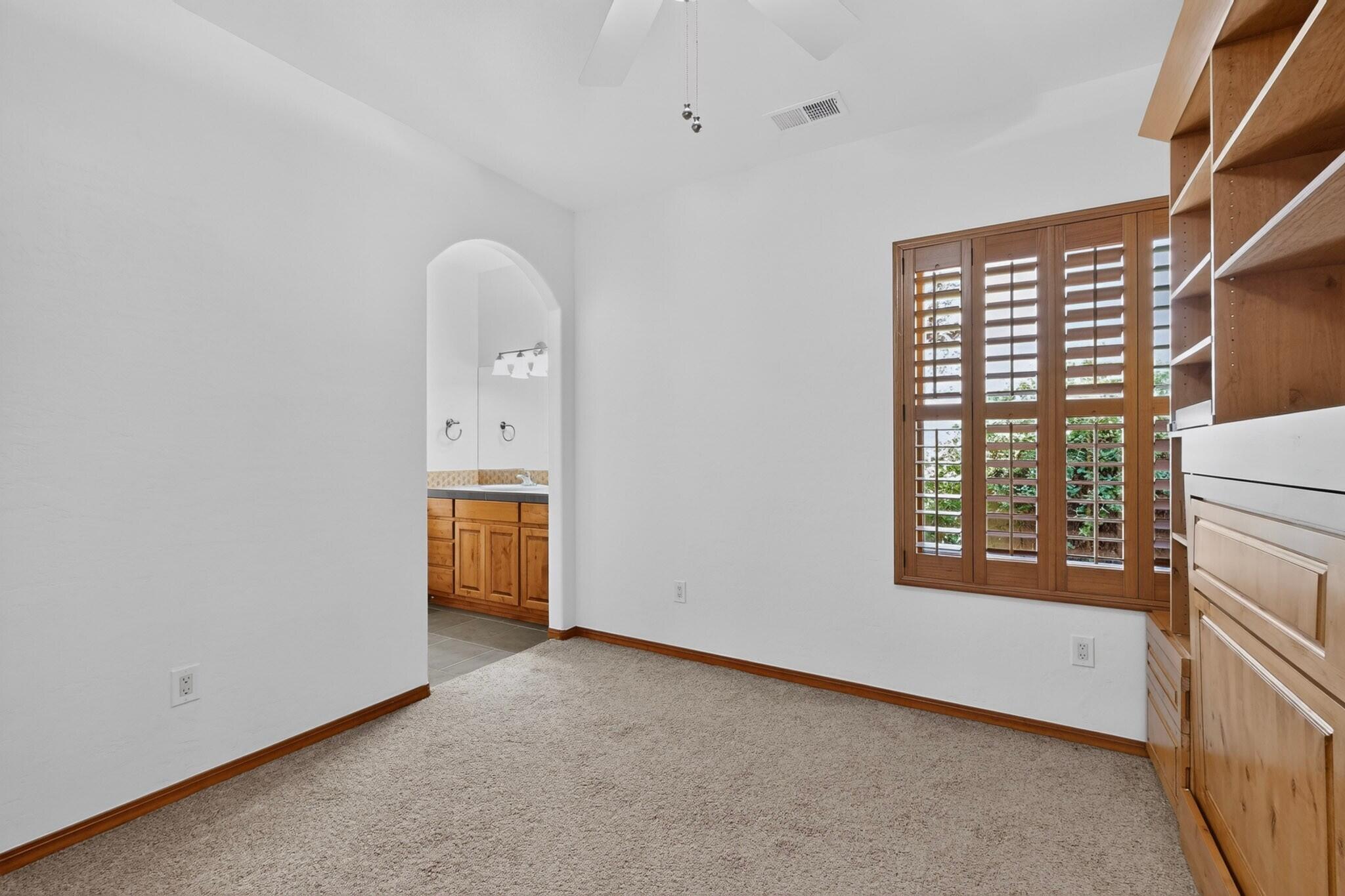 Photo 5 — 236 Anna Maria Place SW