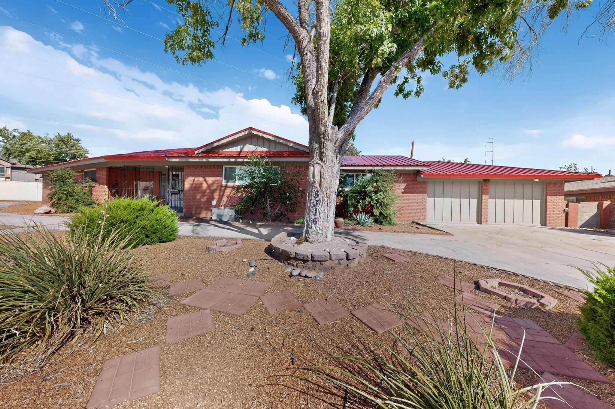 8316 Dellwood Road NE, Albuquerque, NM 87110