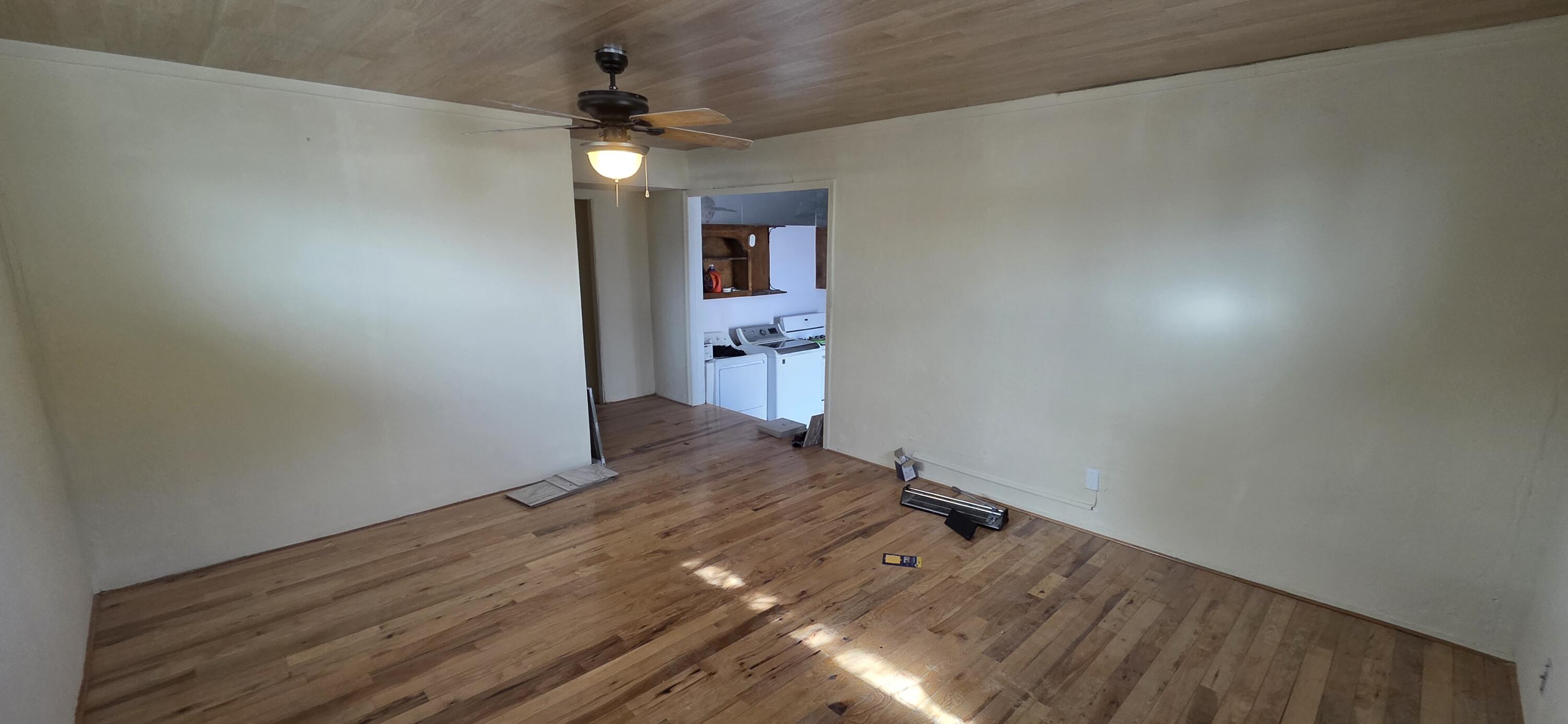 Photo 4 — 518 Valencia Drive SE