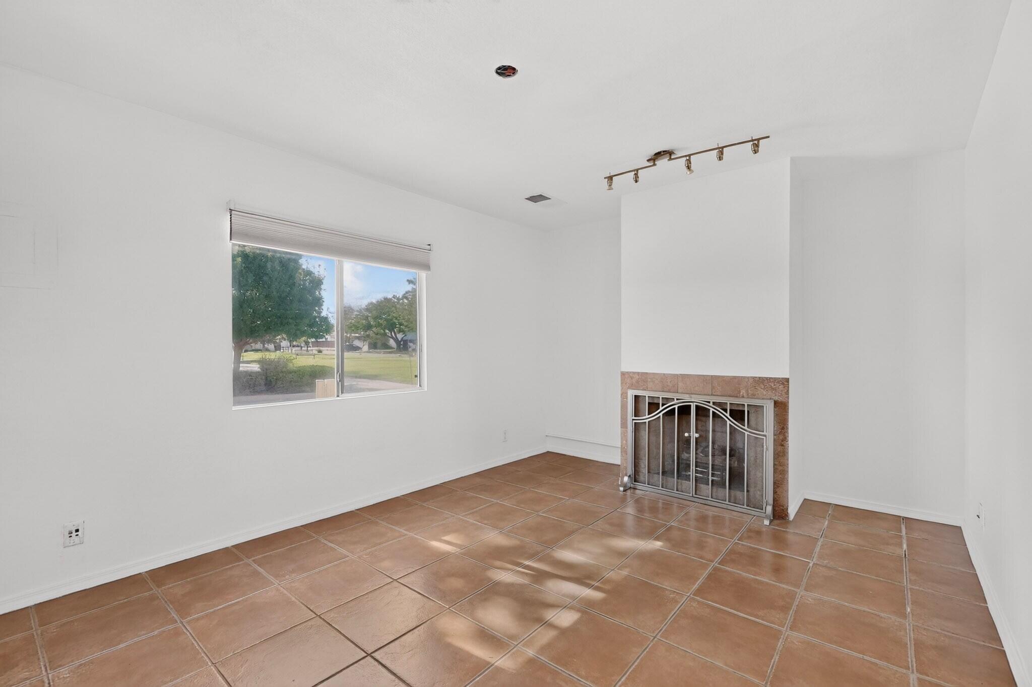Photo 17 — 71 Calle Loma Parda NW