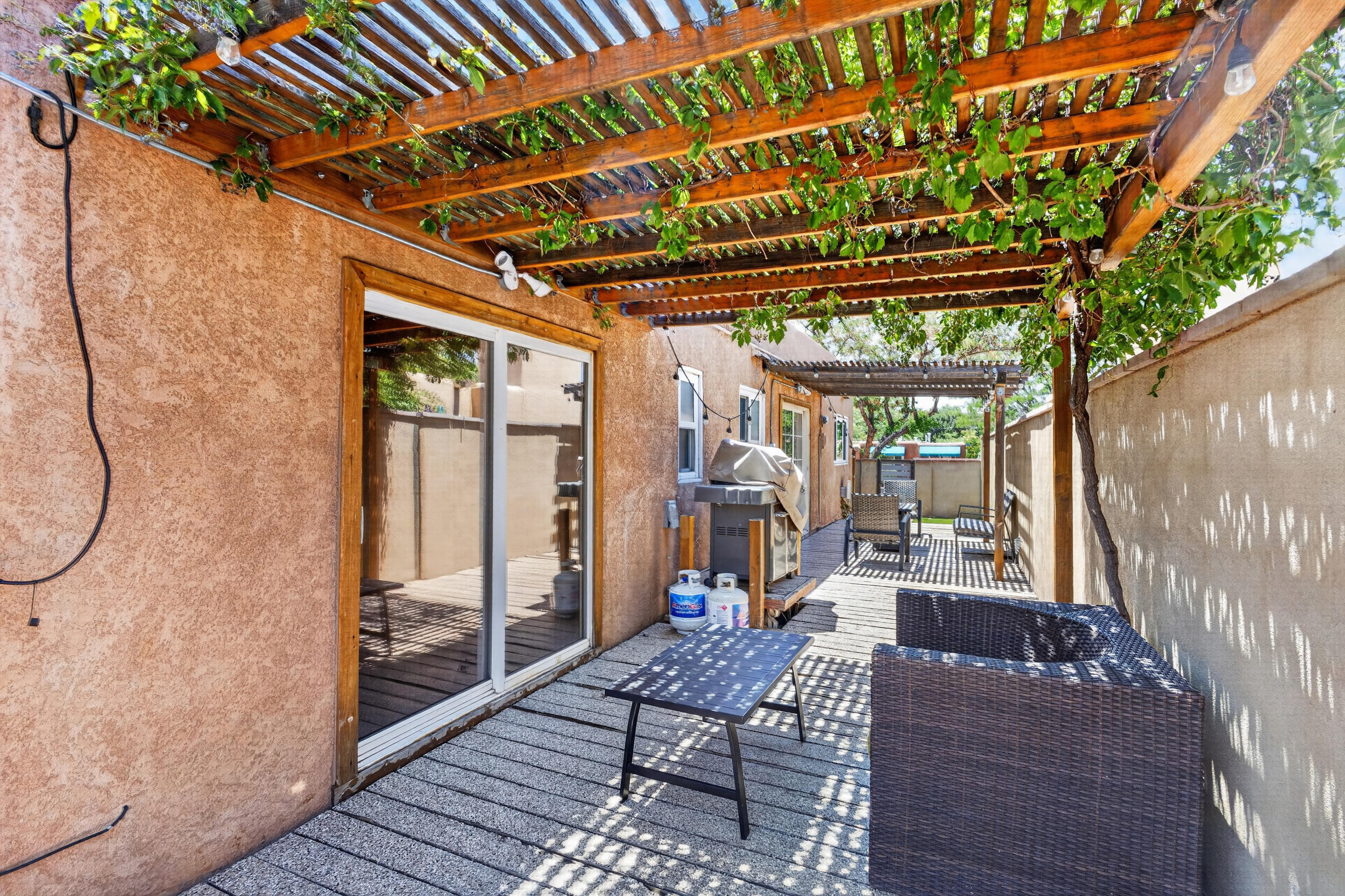 Photo 4 — 8403 Haines Avenue NE