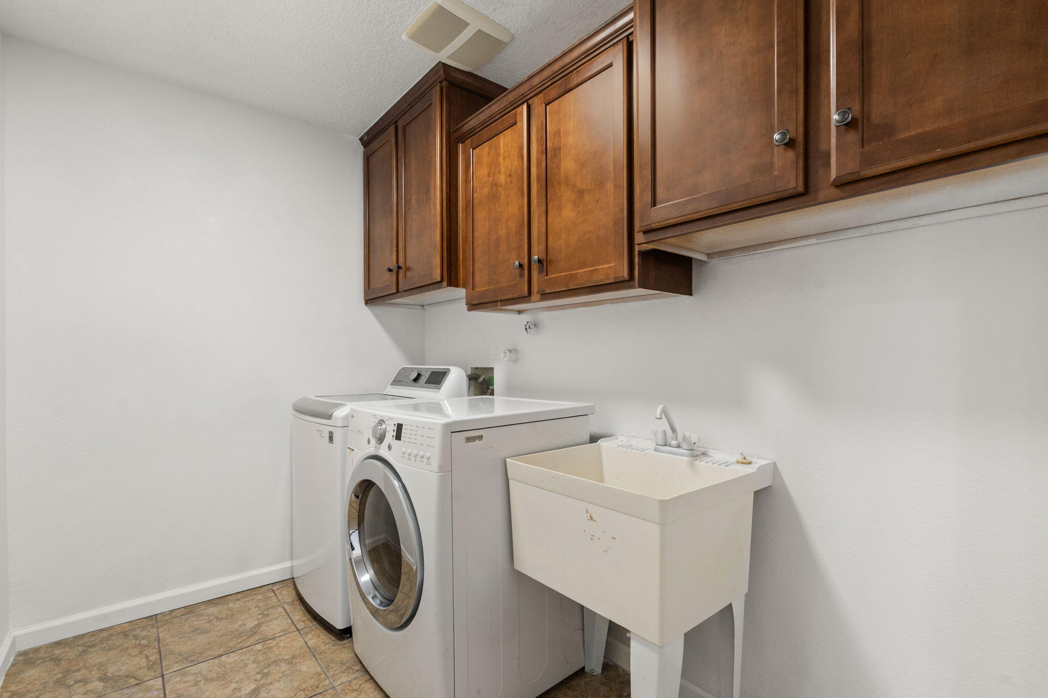 Photo 8 — 2830 Cedro Lane SE