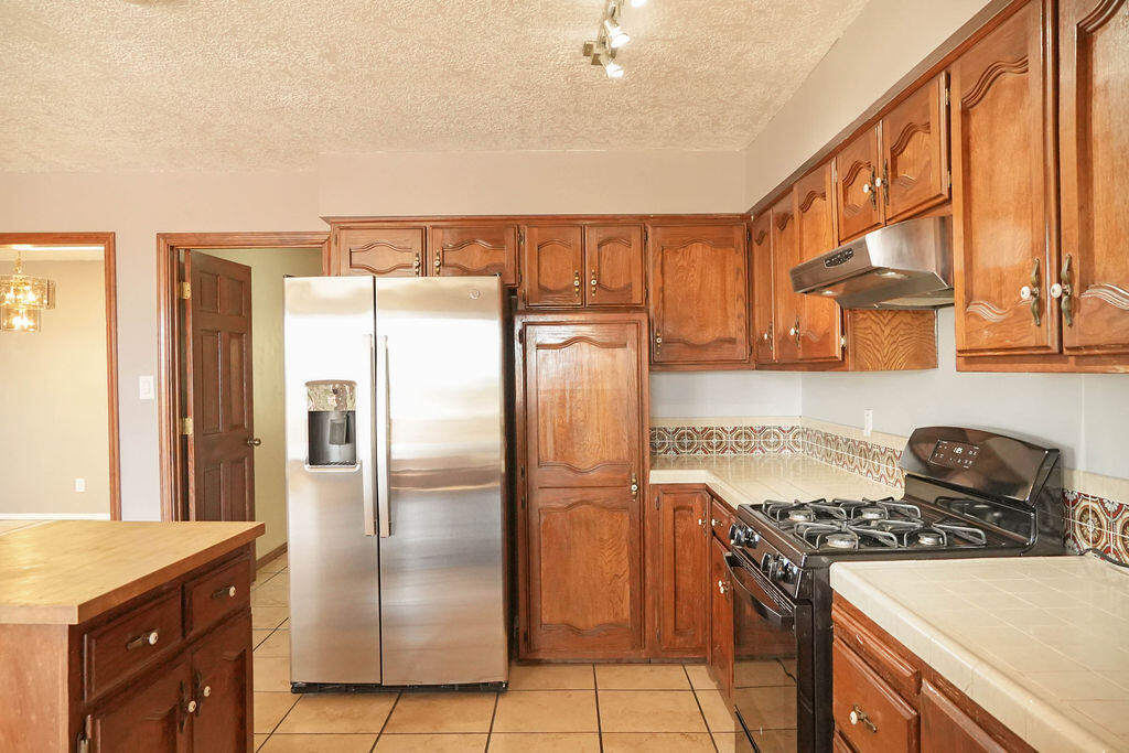 Photo 19 — 1625 Bluffside Place NW