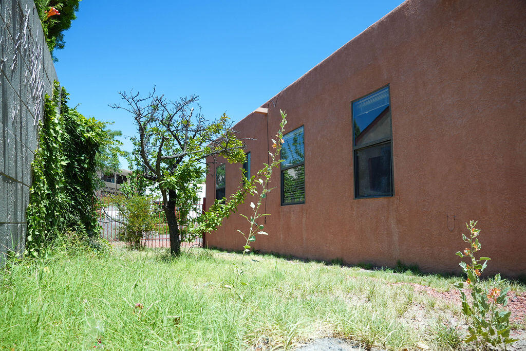 Photo 15 — 1625 Bluffside Place NW