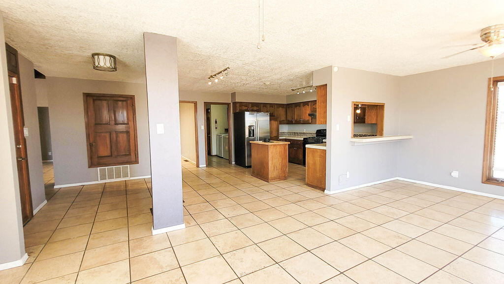 Photo 10 — 1625 Bluffside Place NW