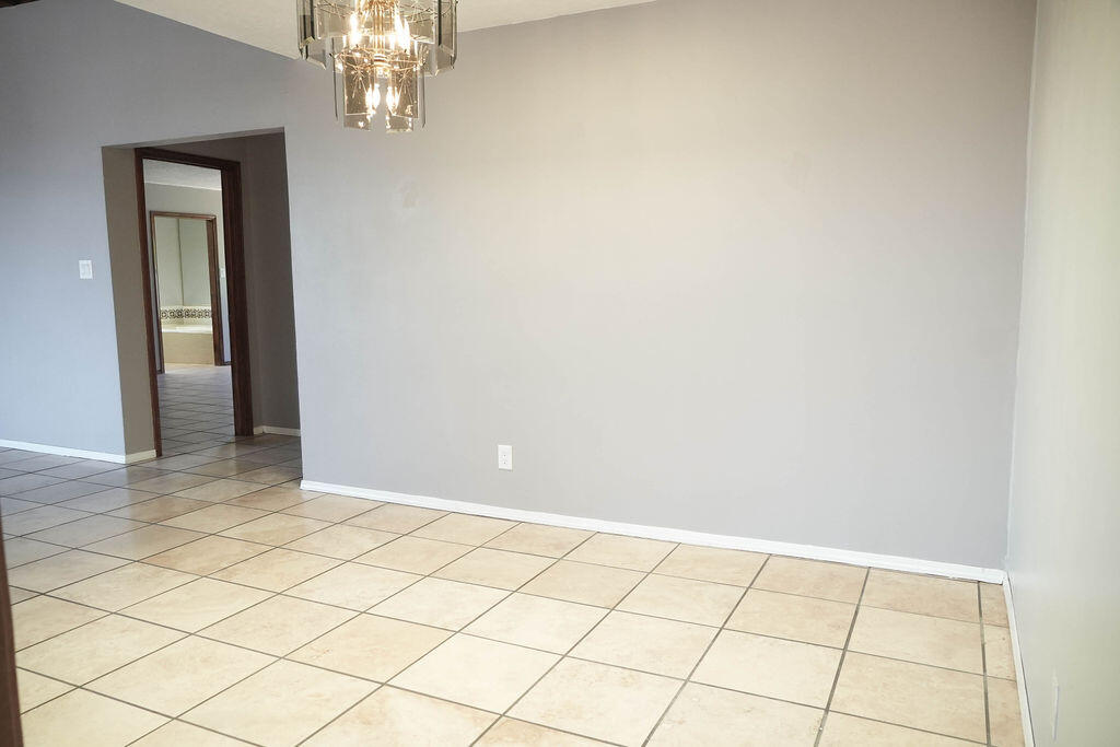 Photo 9 — 1625 Bluffside Place NW