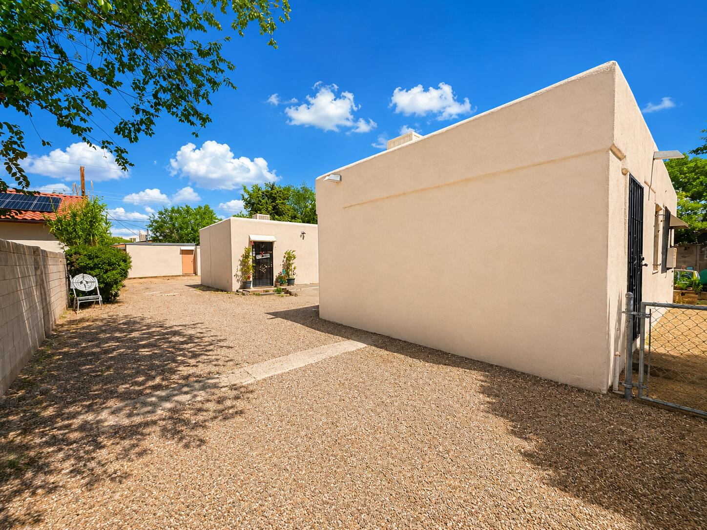 Photo 2 — 616 & 618 Mesilla Street SE