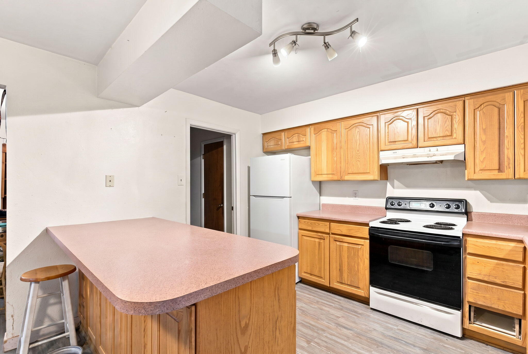 Photo 2 — 1209 FOURTH Street