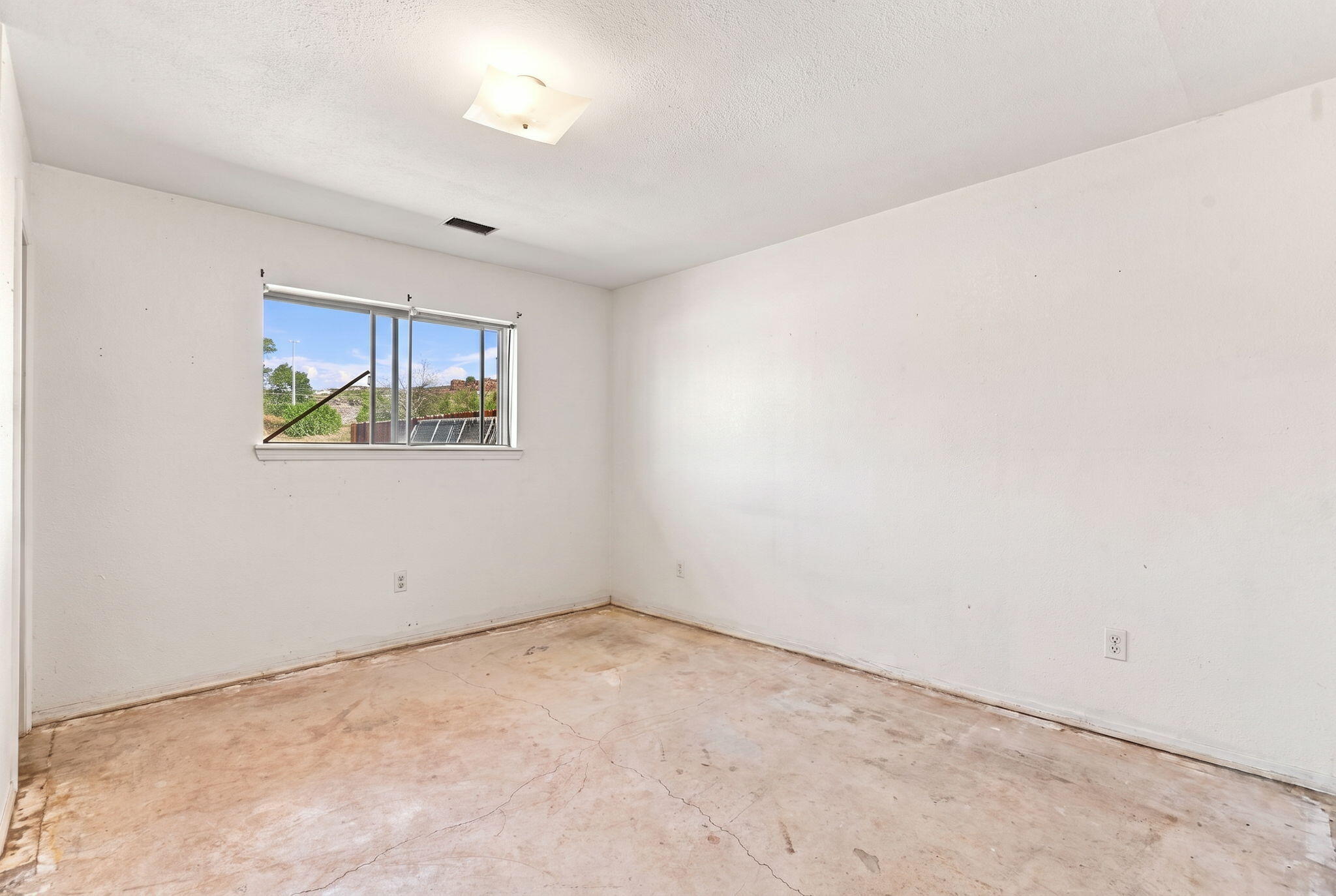 Photo 8 — 1209 FOURTH Street