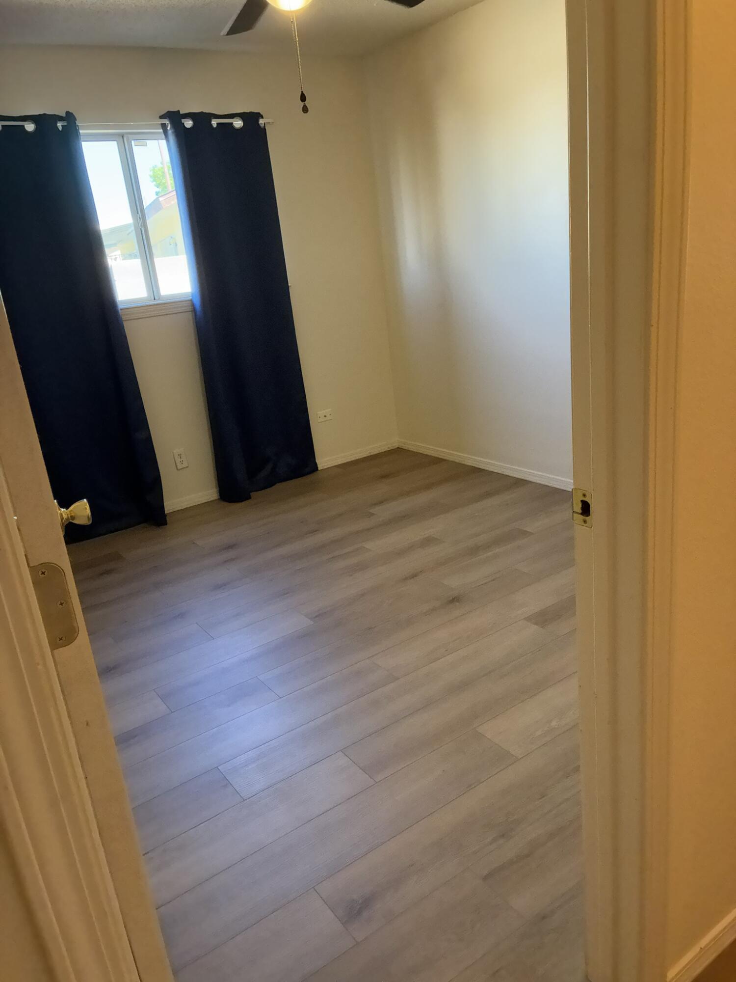 Photo 20 — 11528 Nassau Drive NE