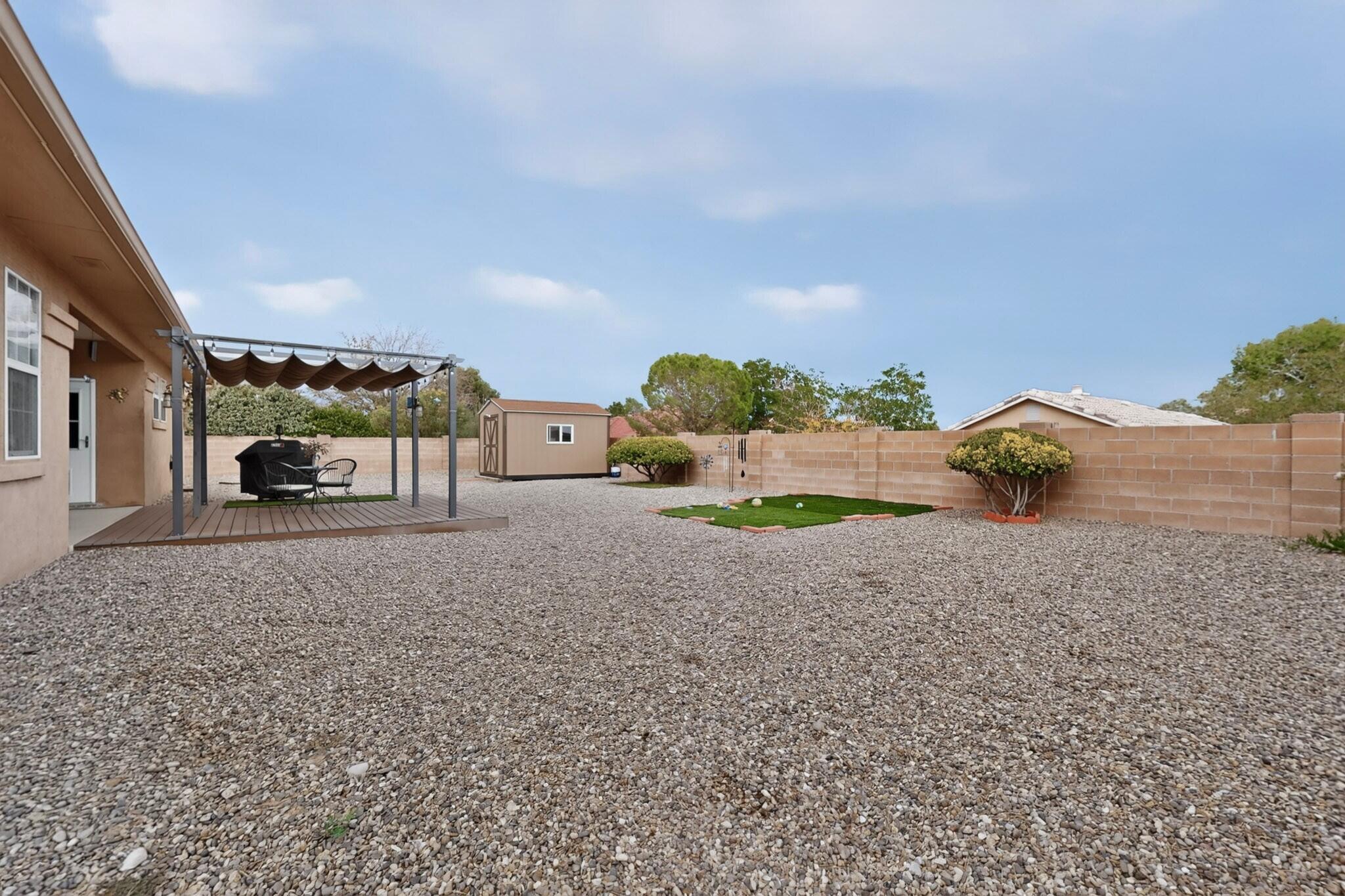 Photo 15 — 2441 Manzano Loop NE