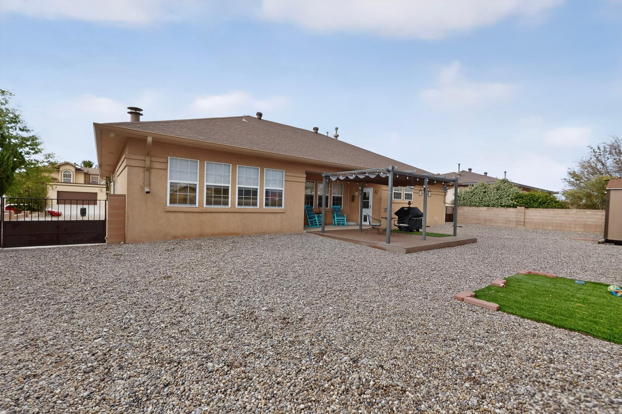 Photo 14 — 2441 Manzano Loop NE