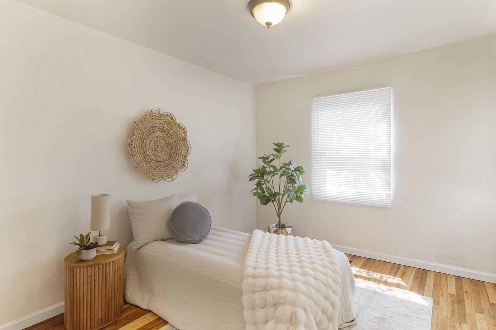 Photo 9 — 4706 Southern Avenue SE