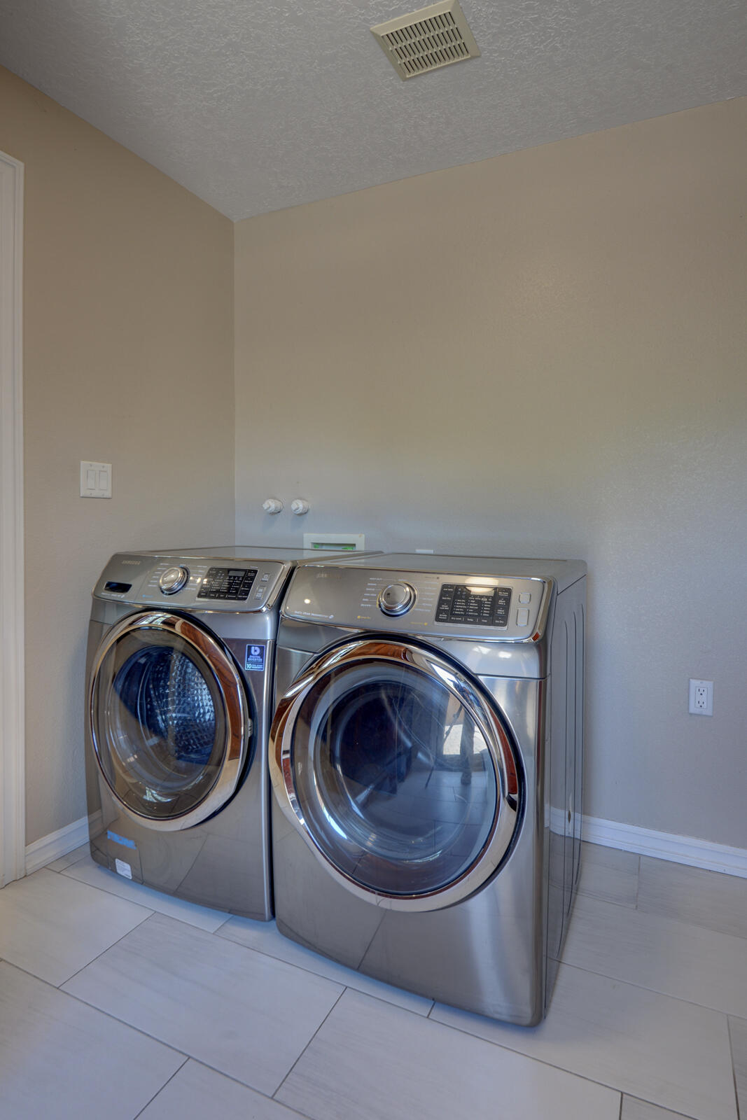 Photo 4 — 2204 Via Granada Place NW