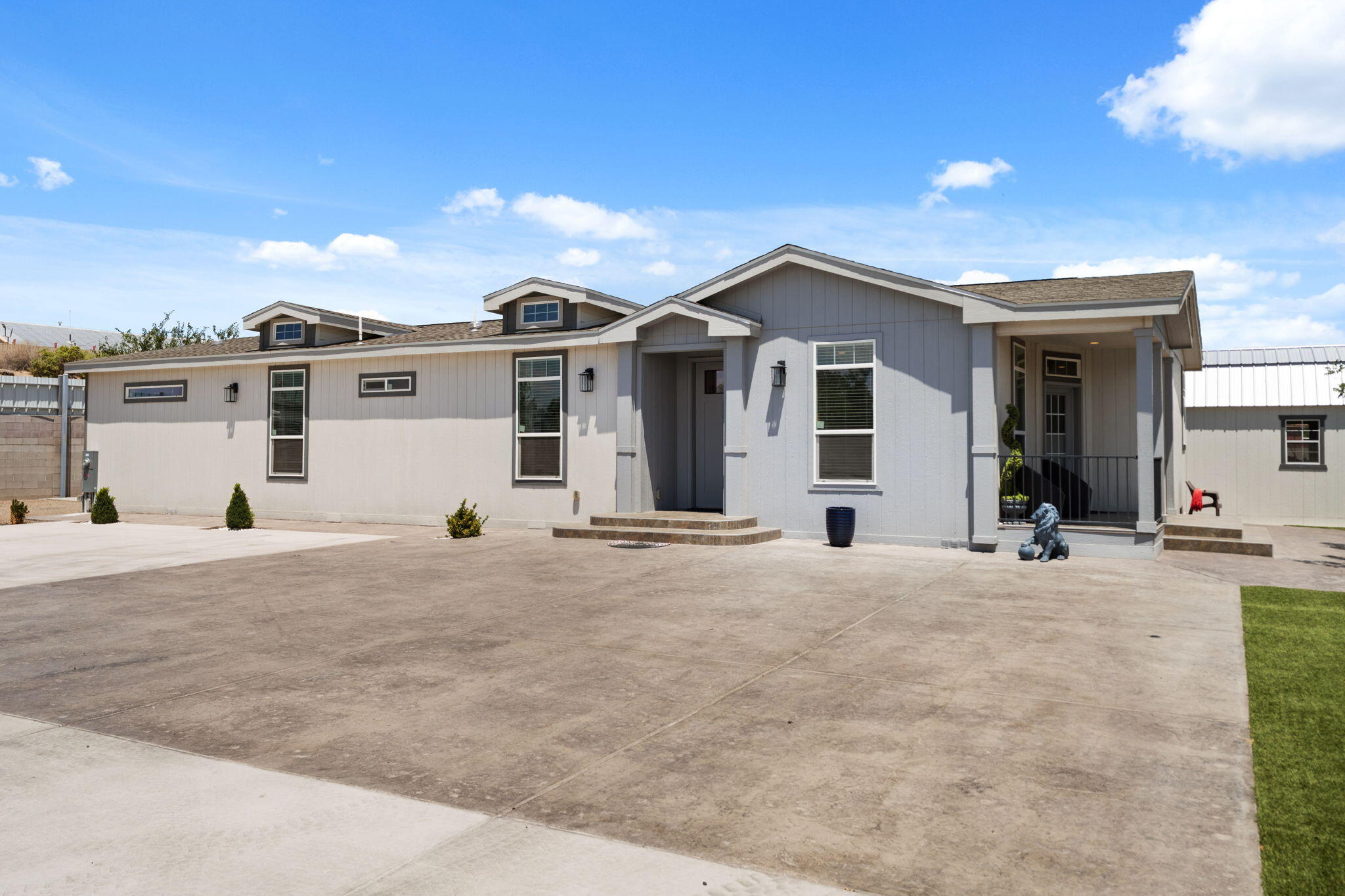 3447 Blake Road SW, Albuquerque, NM 87105