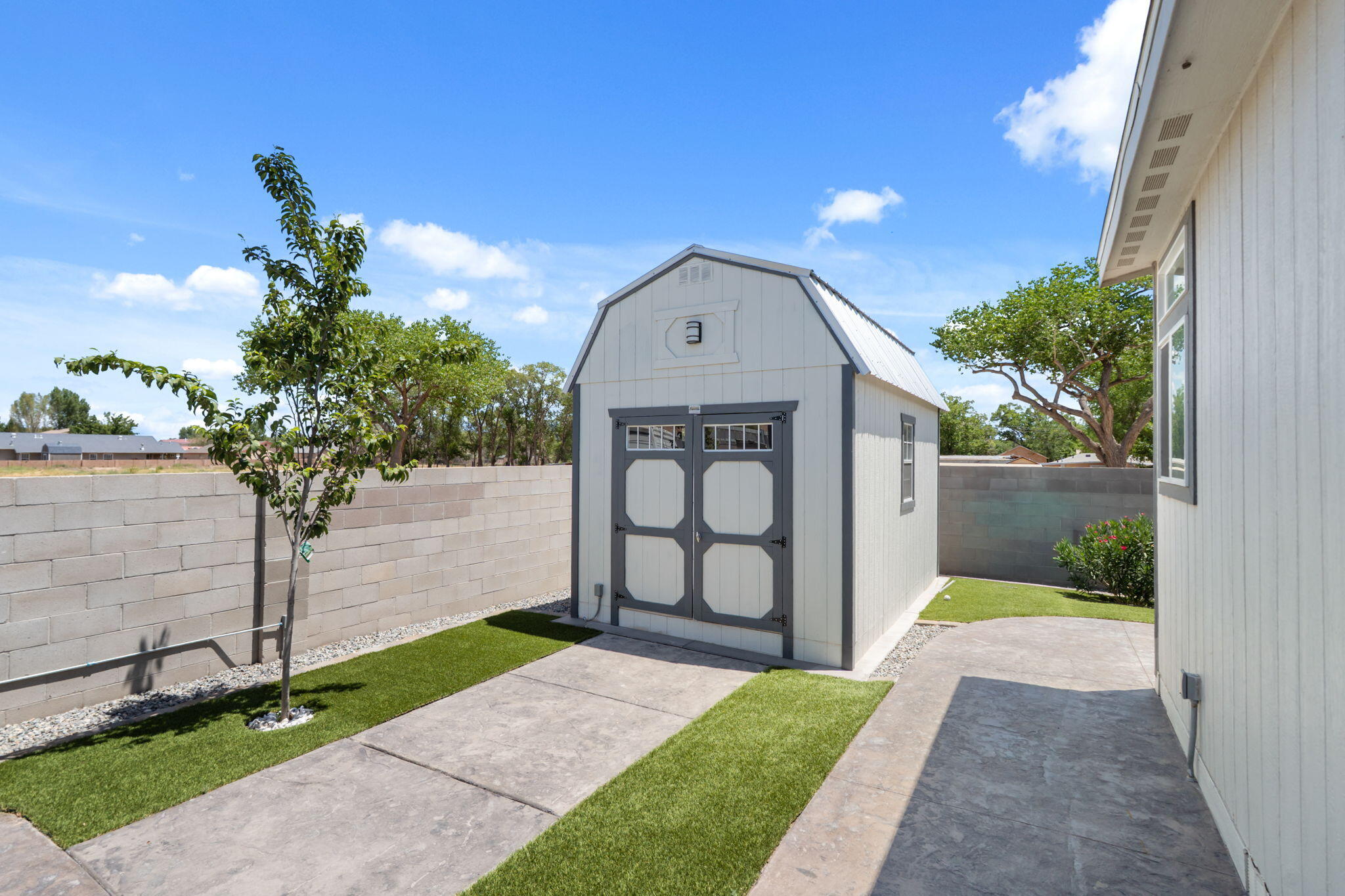 Photo 18 — 3447 Blake Road SW