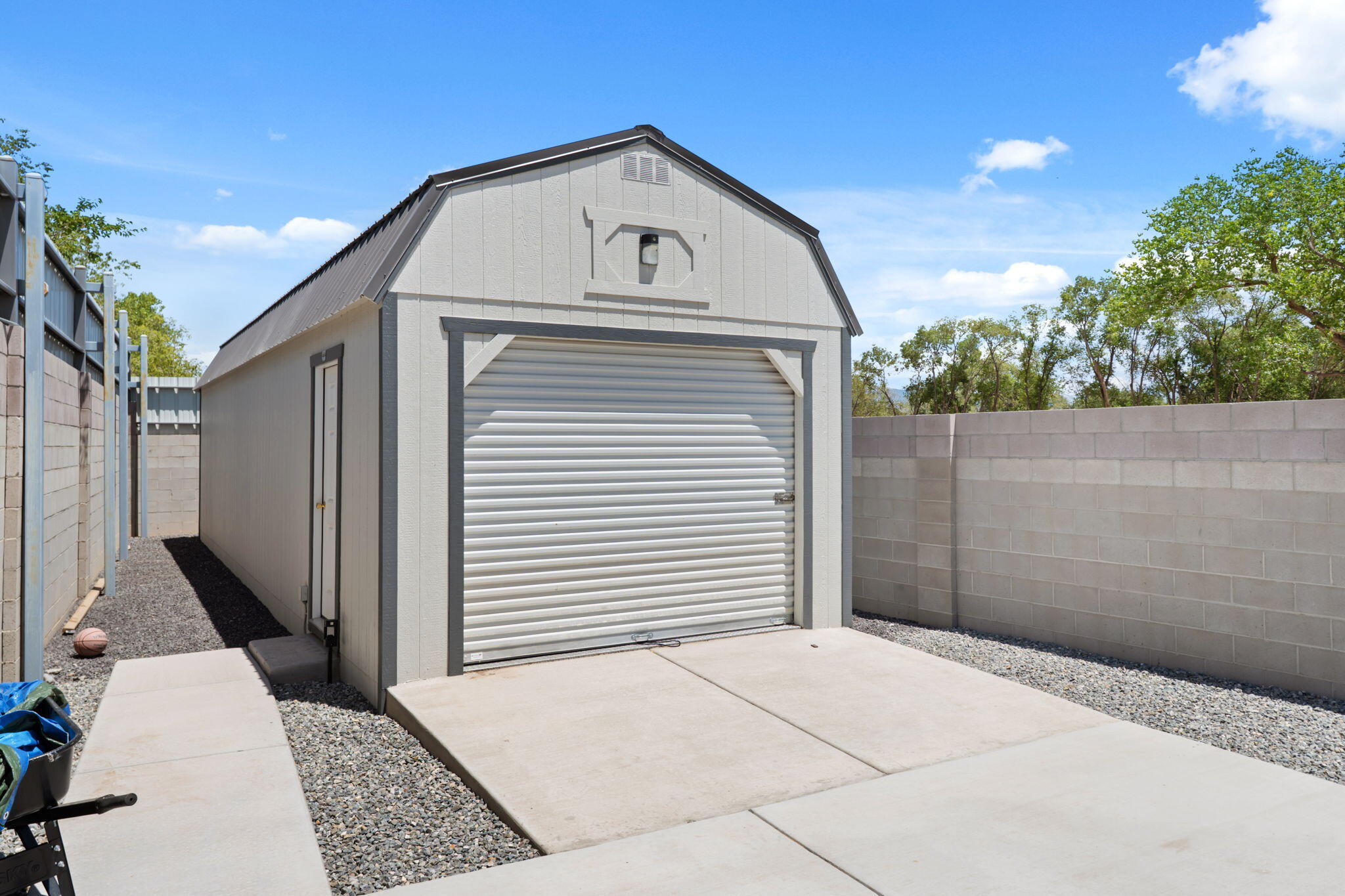 Photo 12 — 3447 Blake Road SW